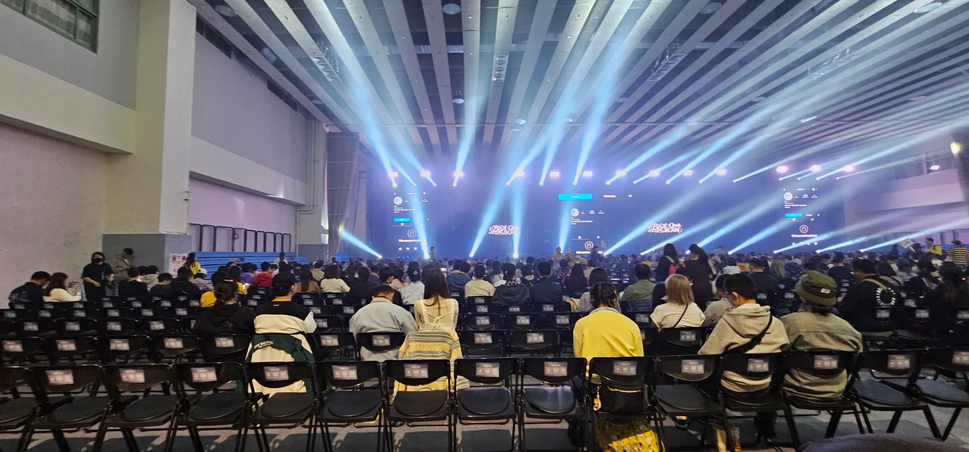 台大綜合體育館 自動建檔區域: ntu-c1 27排16號 視野照片 - BoA LIVE TOUR – BoA : One's Own in TAIPEI