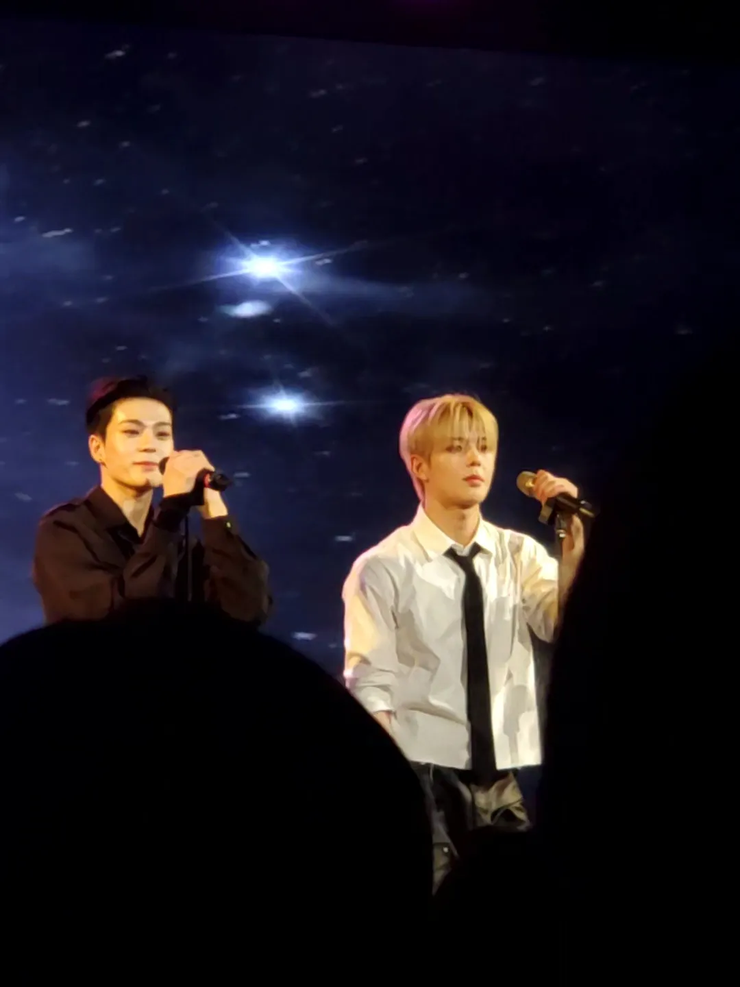 WESTAR V1 Zona Baris 5排, Kursi 4號 foto pemandangan kursi - WHIB 1st Fanconcert [AnD : New Chapter] IN TAIPEI