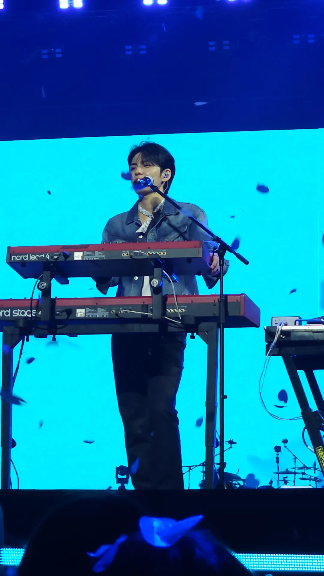 新加坡室內體育館 (Singapore Indoor Stadium) 自動建檔區域: sis-floord 前排右號 視野照片 - DAY6 The Decade