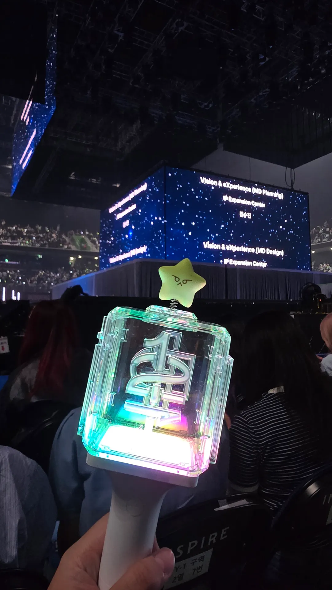 Inspire Arena F โซน แถว 前 ที่นั่ง 右 ภาพวิวที่นั่ง - 2025 DOYOUNG ENCORE CONCERT [ Yours ]