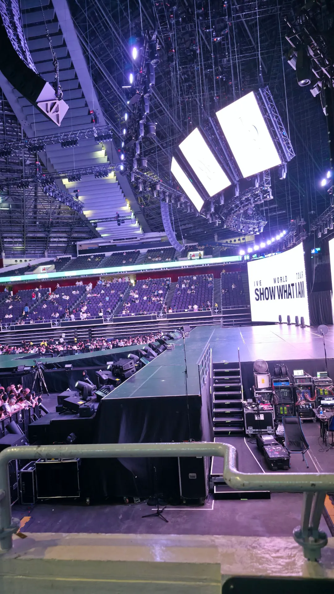 Singapore Indoor Stadium 234 13列9番 座席からの眺め - IVE SHOW WHAT I AM