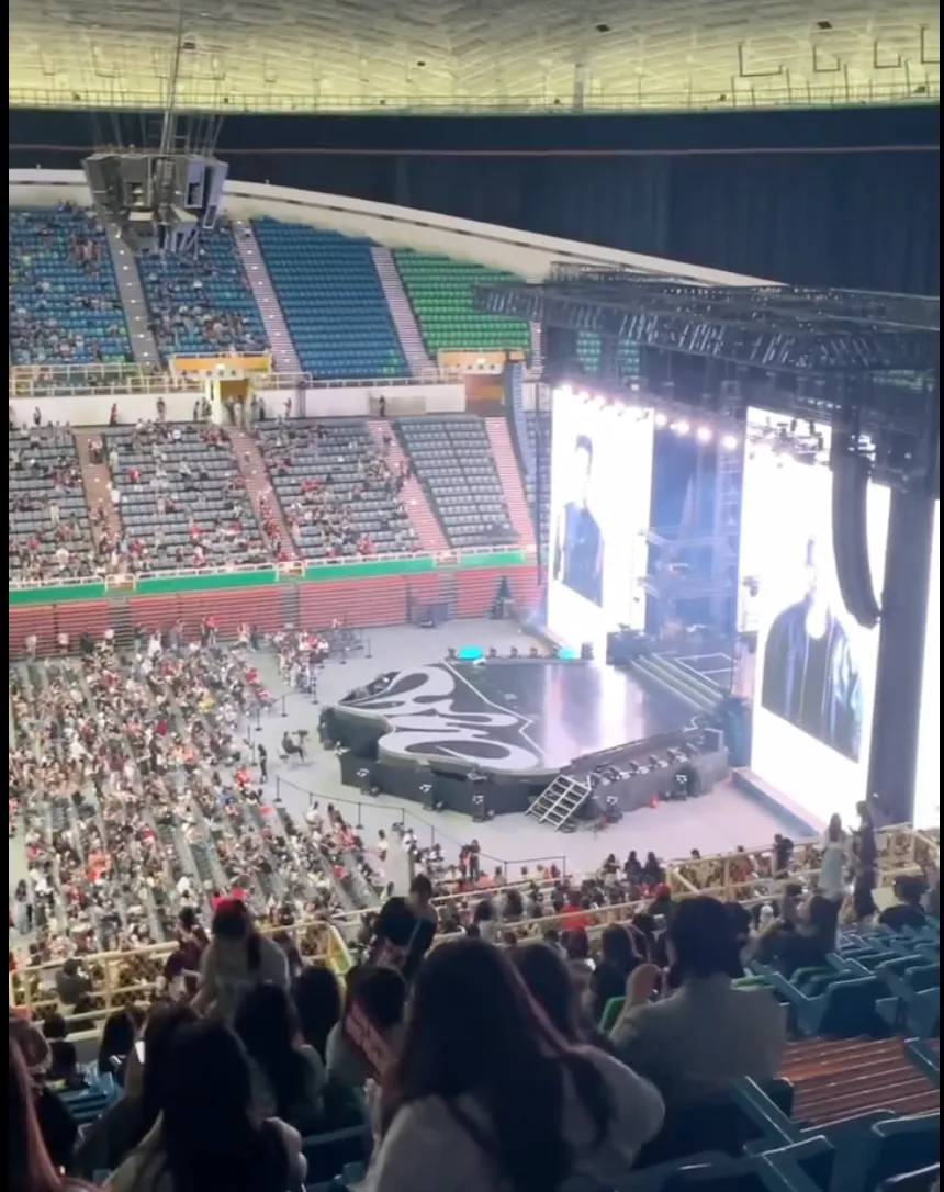 林口體育館 橙2A-2 區 20排排5號號 視野照片 - HOSHI X WOOZI FAN CONCERT [WARNING] - TAIPEI