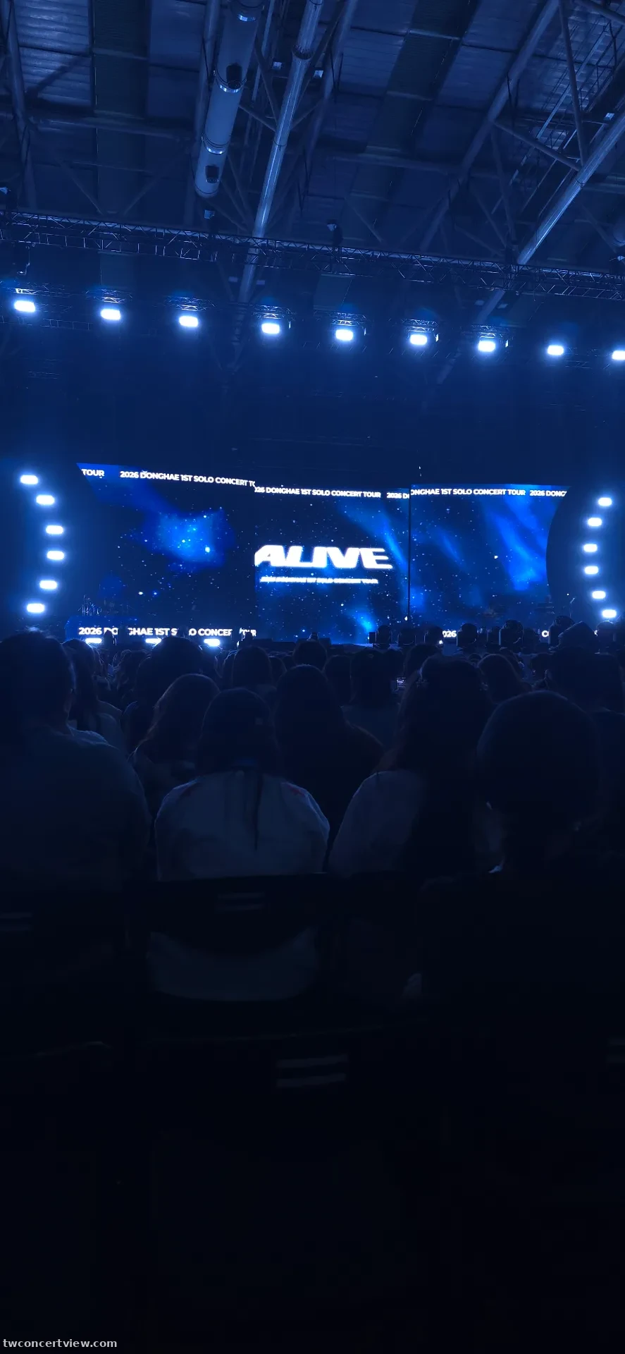 五股工商展覽館 C2 區 27排46號 視野照片 - 2026 DONGHAE 1ST SOLO CONCERT TOUR [ALIVE] in TAIPEI