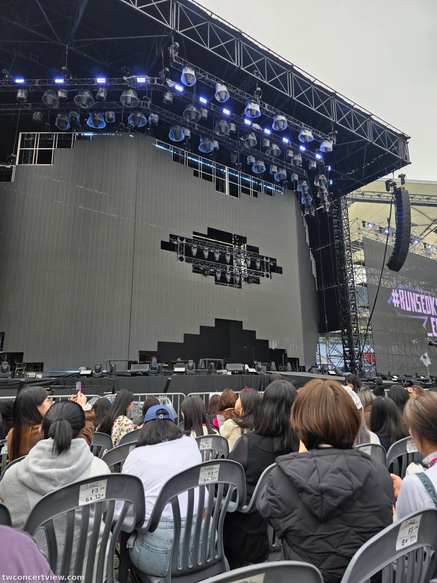 仁川文鶴競技場 B 區 前排右號 視野照片 - RUN SEOKJIN EP. TOUR ENCOER