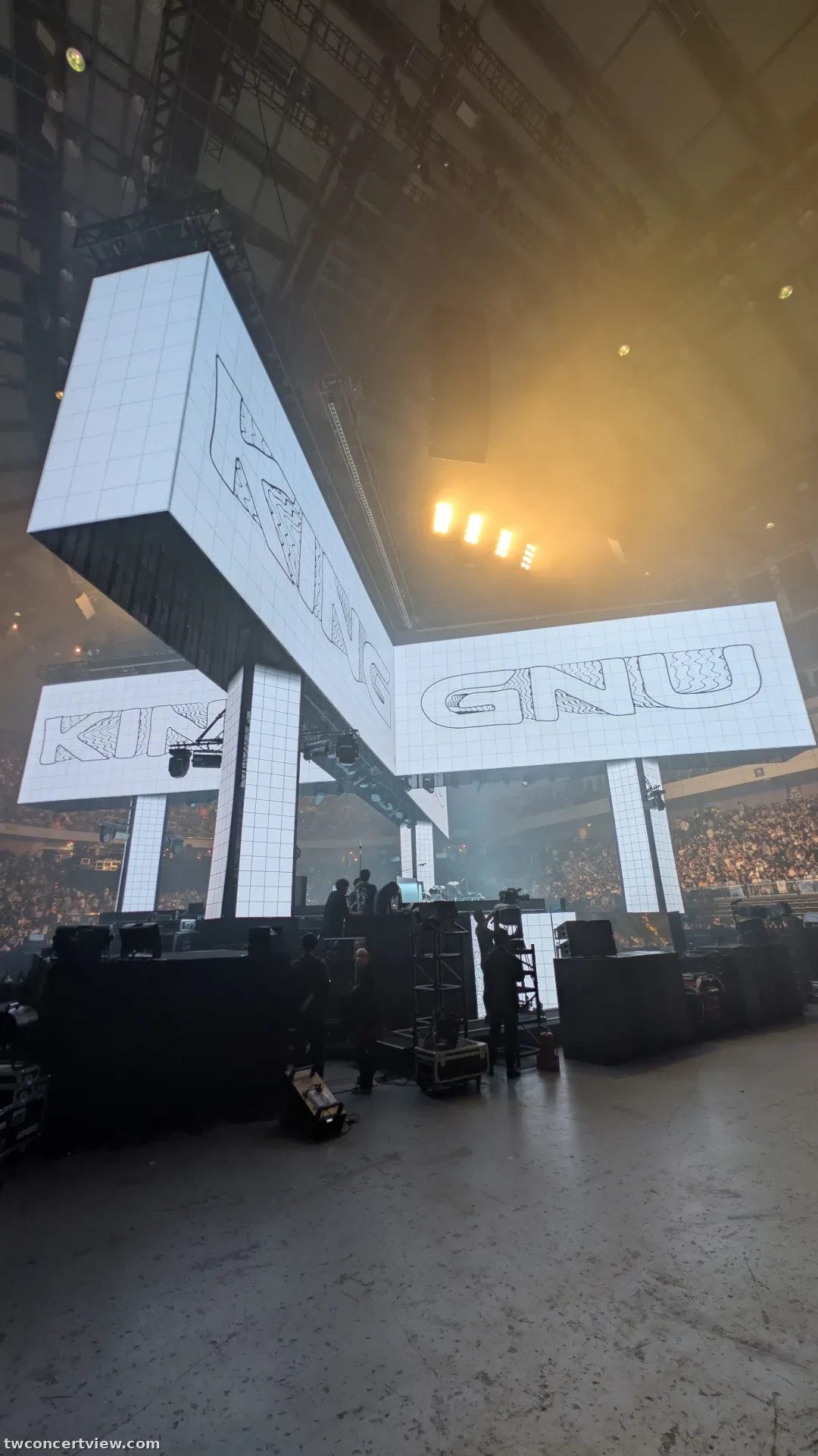 台北小巨蛋中央舞台 B 區 視野照片 - King Gnu CEN+RAL Tour 2026