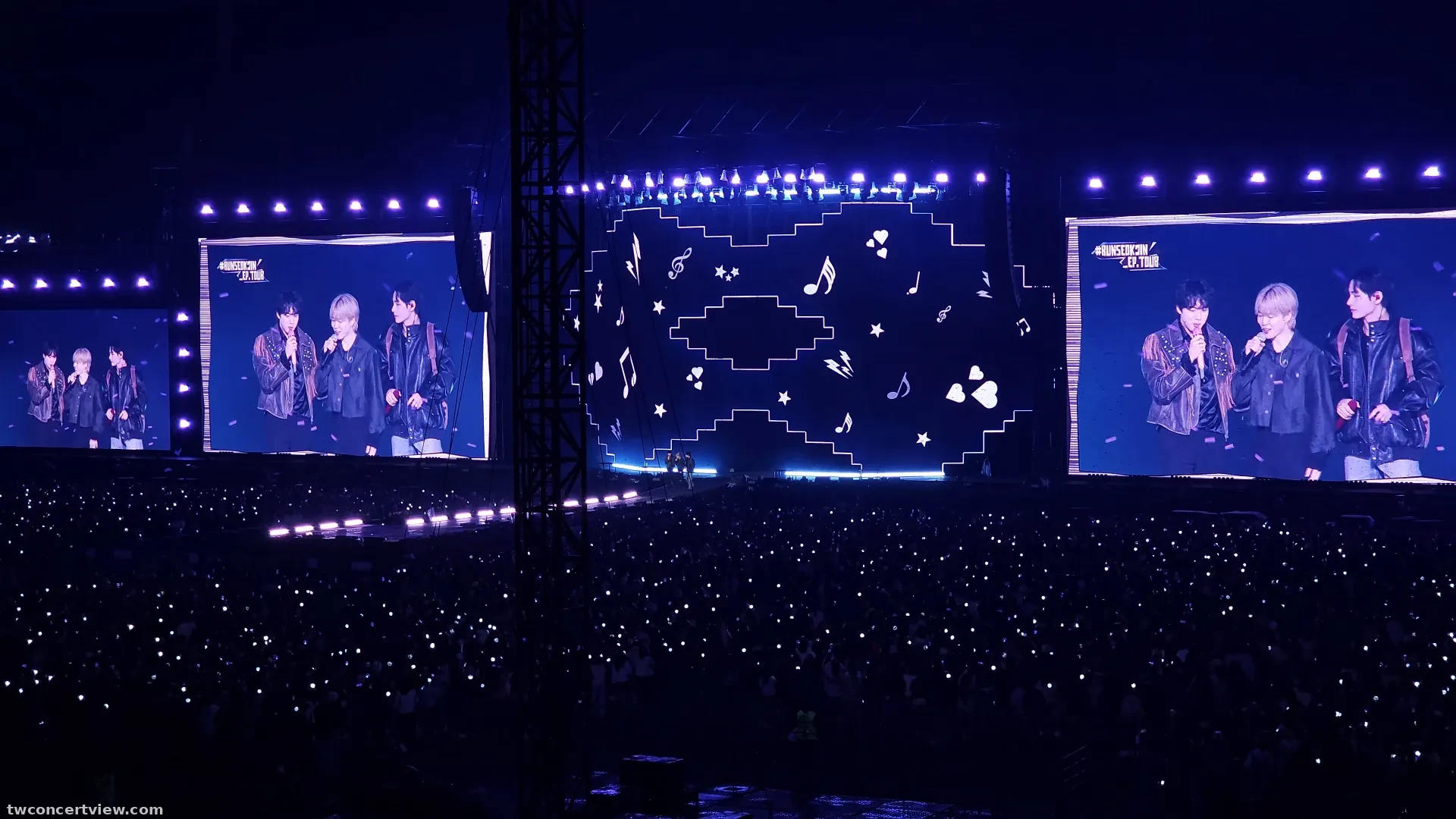 仁川文鶴競技場 E16 Row 8排, Seat 17號 seat view - #RUNSEOKJIN_EP.TOUR_ENCORE