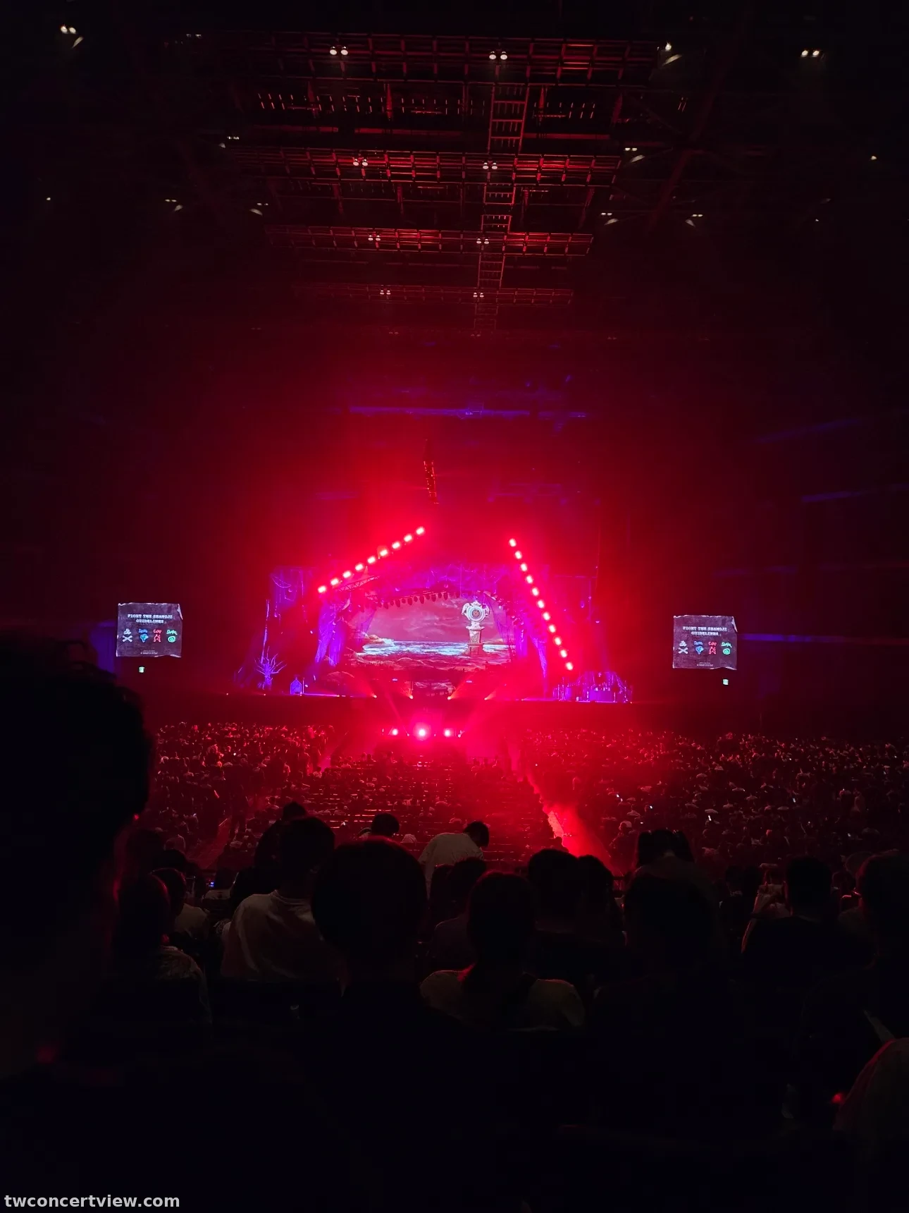 K-Arena 橫濱 46 區 25列排111番號 視野照片 - ZUTOMAYO INTENSE II "ZA・ZOMBIE CRAB LABO"