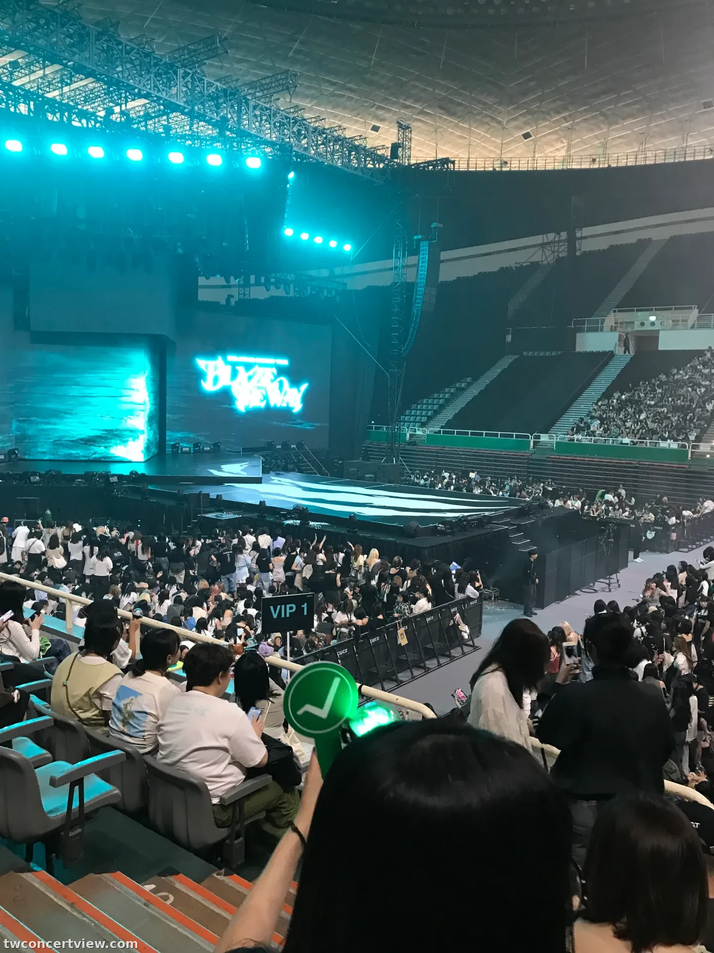 NTSU Arena Kuning2B-1 Zona Baris 11, Kursi 3 foto pemandangan kursi - 2026 &TEAM CONCERT TOUR 'BLAZE THE WAY' IN TAIPEI