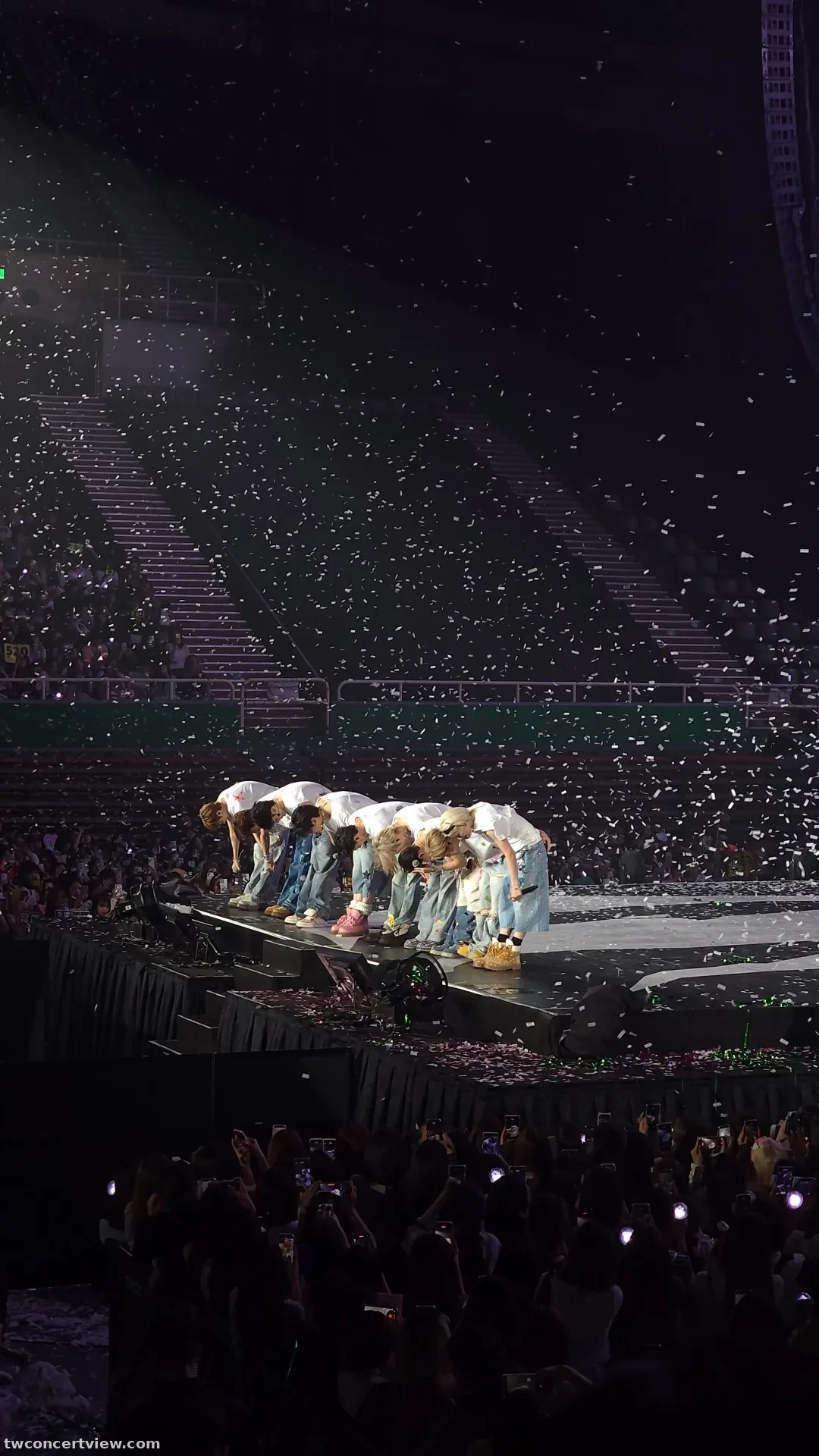 林口體育館 橙2B-1 區 14排（實際第二）排7號號 視野照片 - 2026 &TEAM CONCERT TOUR 'BLAZE THE WAY' IN TAIPEI