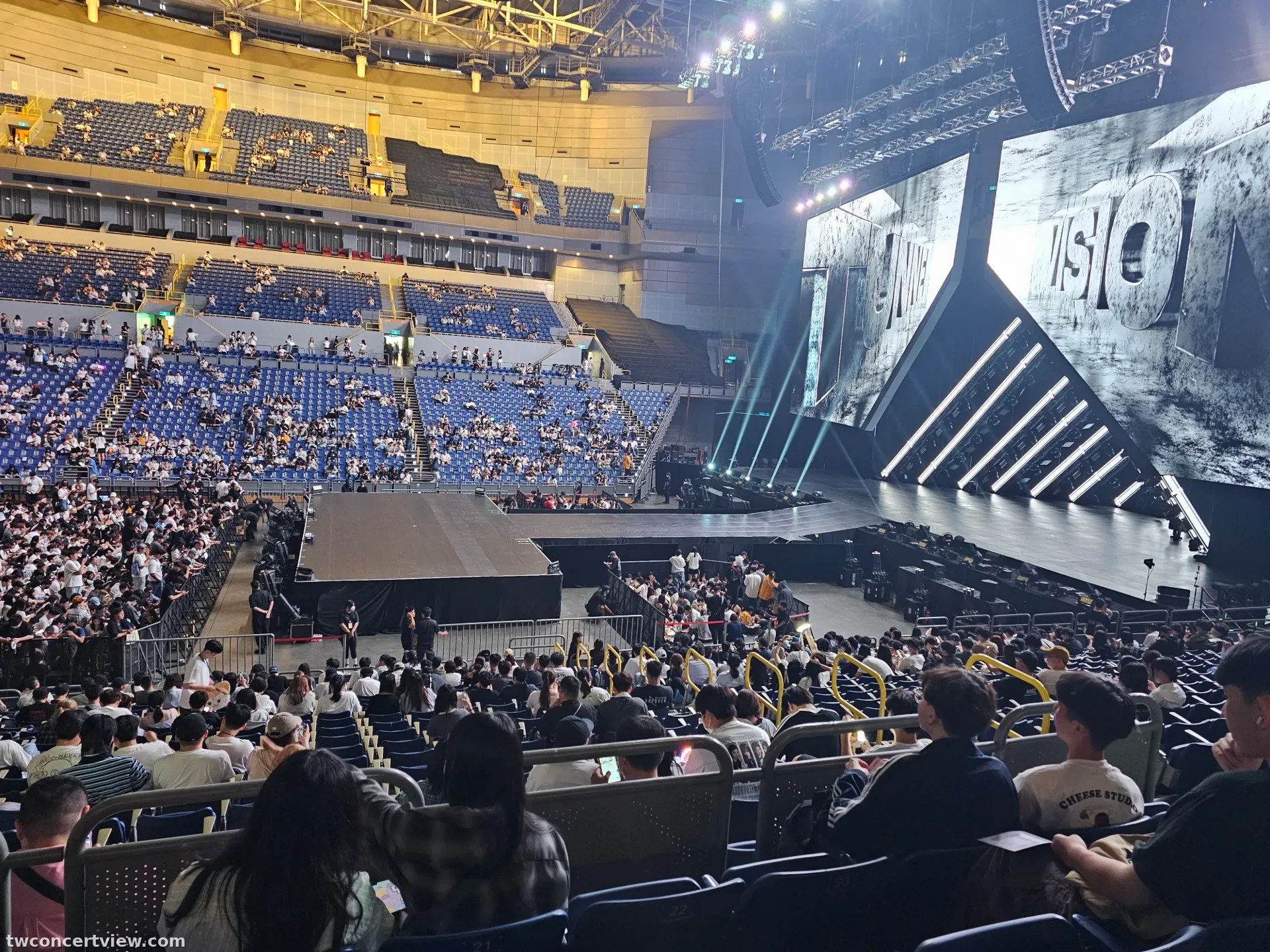 Kaohsiung Arena 219 โซน แถว 22 ที่นั่ง 17號 ภาพวิวที่นั่ง - Itzy