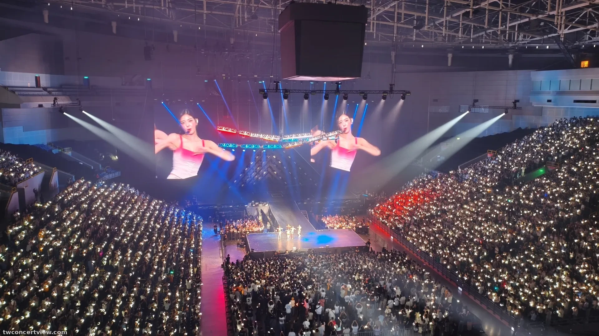 高雄巨蛋 515 區 1排排19號號 視野照片 - ITZY 3RD WORLD TOUR <TUNNEL VISION>