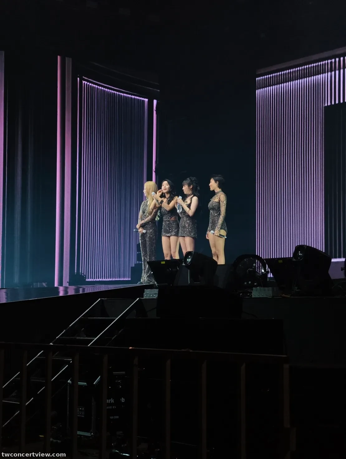 高雄巨蛋 220 區 1排排15號號 視野照片 - MAMAMOO 2026 WORLD TOUR <4WARD> in KAOHSIUNG