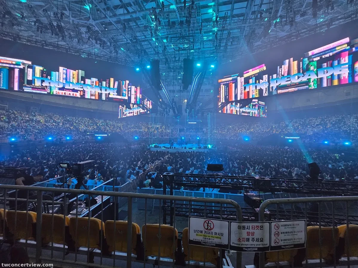 KSPO Dome 8 โซน แถว 13 ที่นั่ง 01 ภาพวิวที่นั่ง - DAY6 10th Anniversary Tour〈The DECADE〉FINALE in SEOUL
