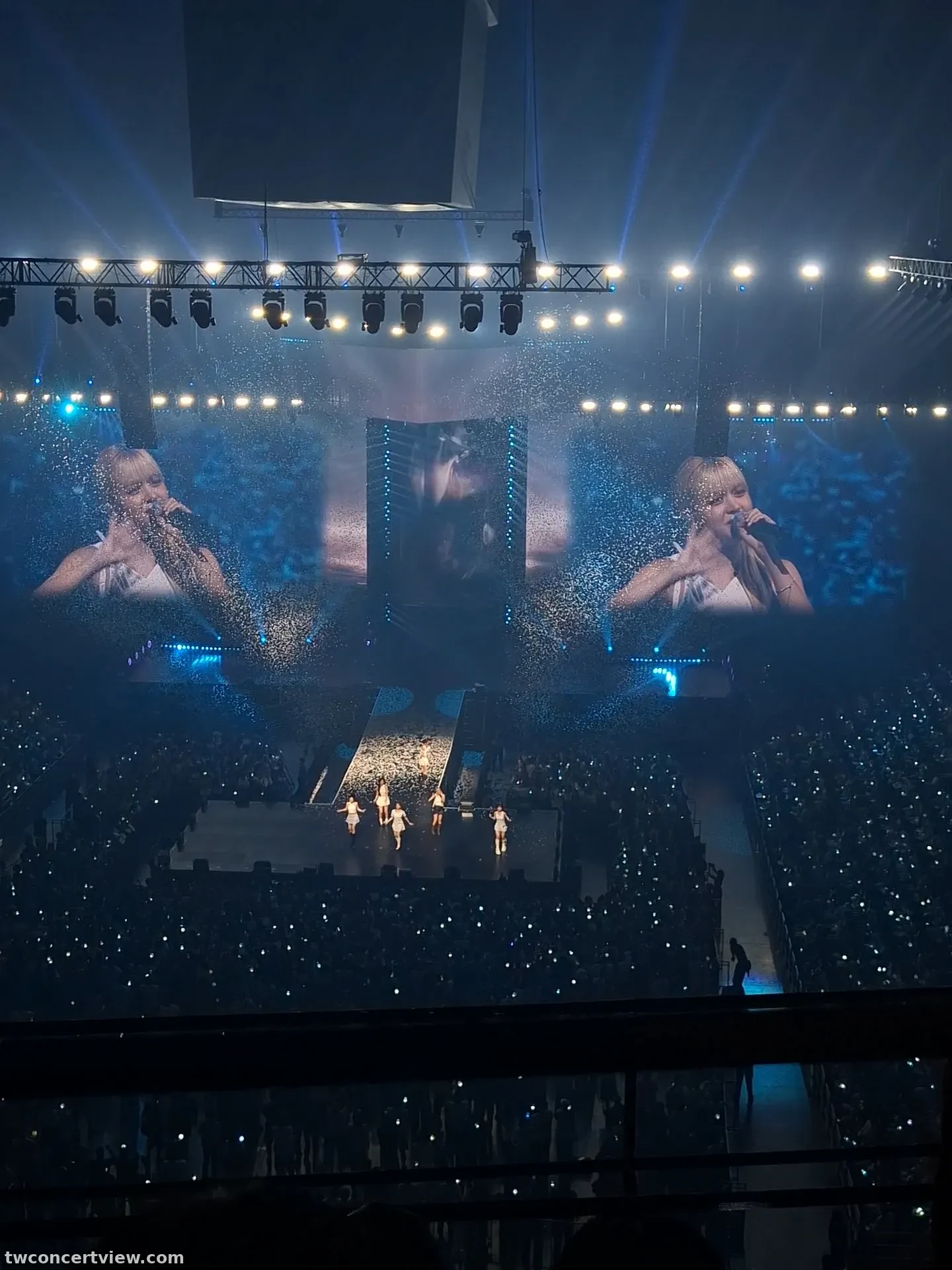 Kaohsiung Arena 517 Zona Baris 3排, Kursi 13號 foto pemandangan kursi - NMIXX 1ST WORLD TOUR  <  EPISODE 1: ZERO FRONTIER> IN KAOHSIUNG