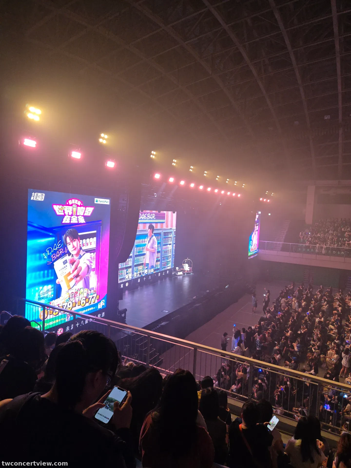 Tianmu Gymnasium L1 8列3番 座席からの眺め - HOTEL203圭賢見面會
