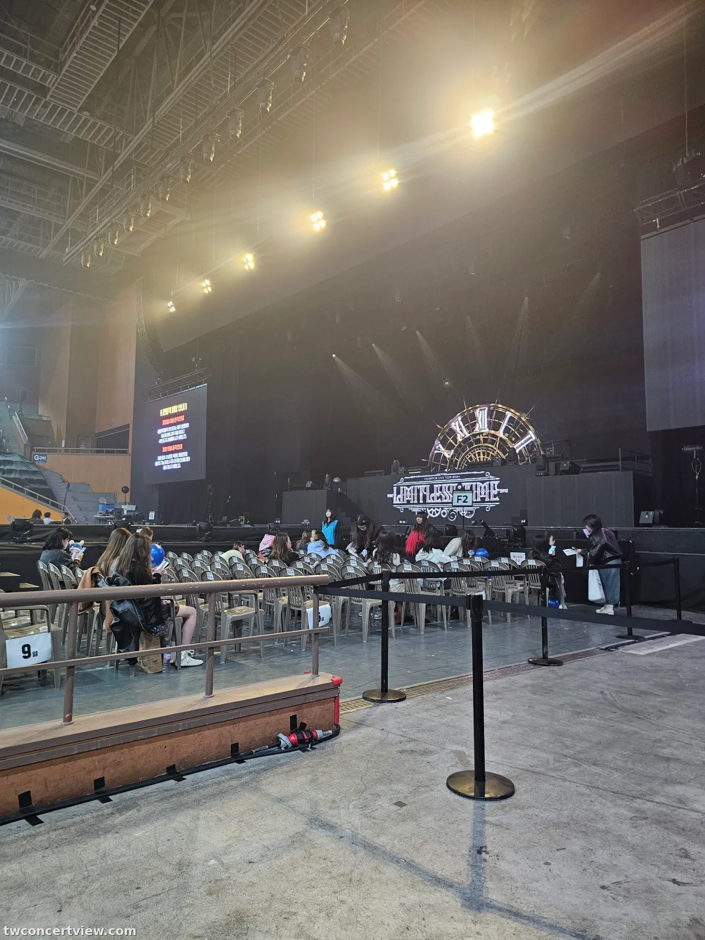 Olympic Hall D1-A Zona Baris 3, Kursi 5 foto pemandangan kursi