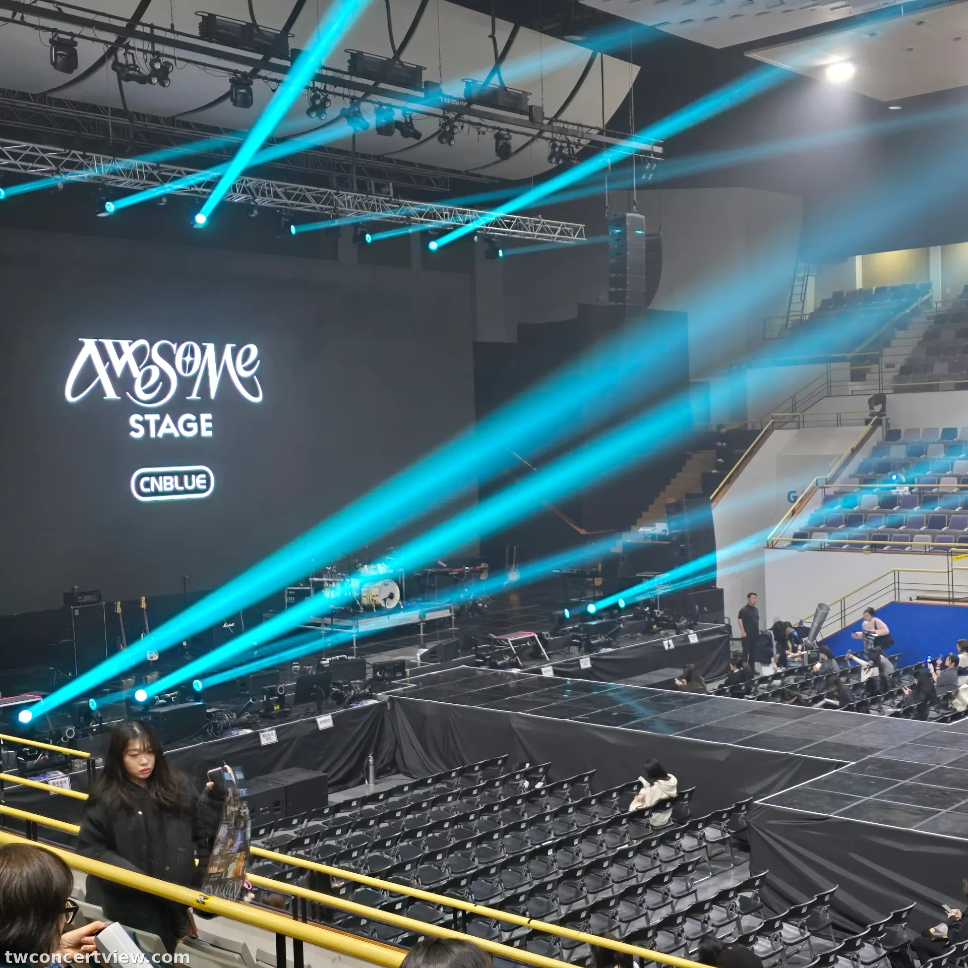 KBS Arena Hall A2 區 8排30號 視野照片 - awesome stage-CNBLUE