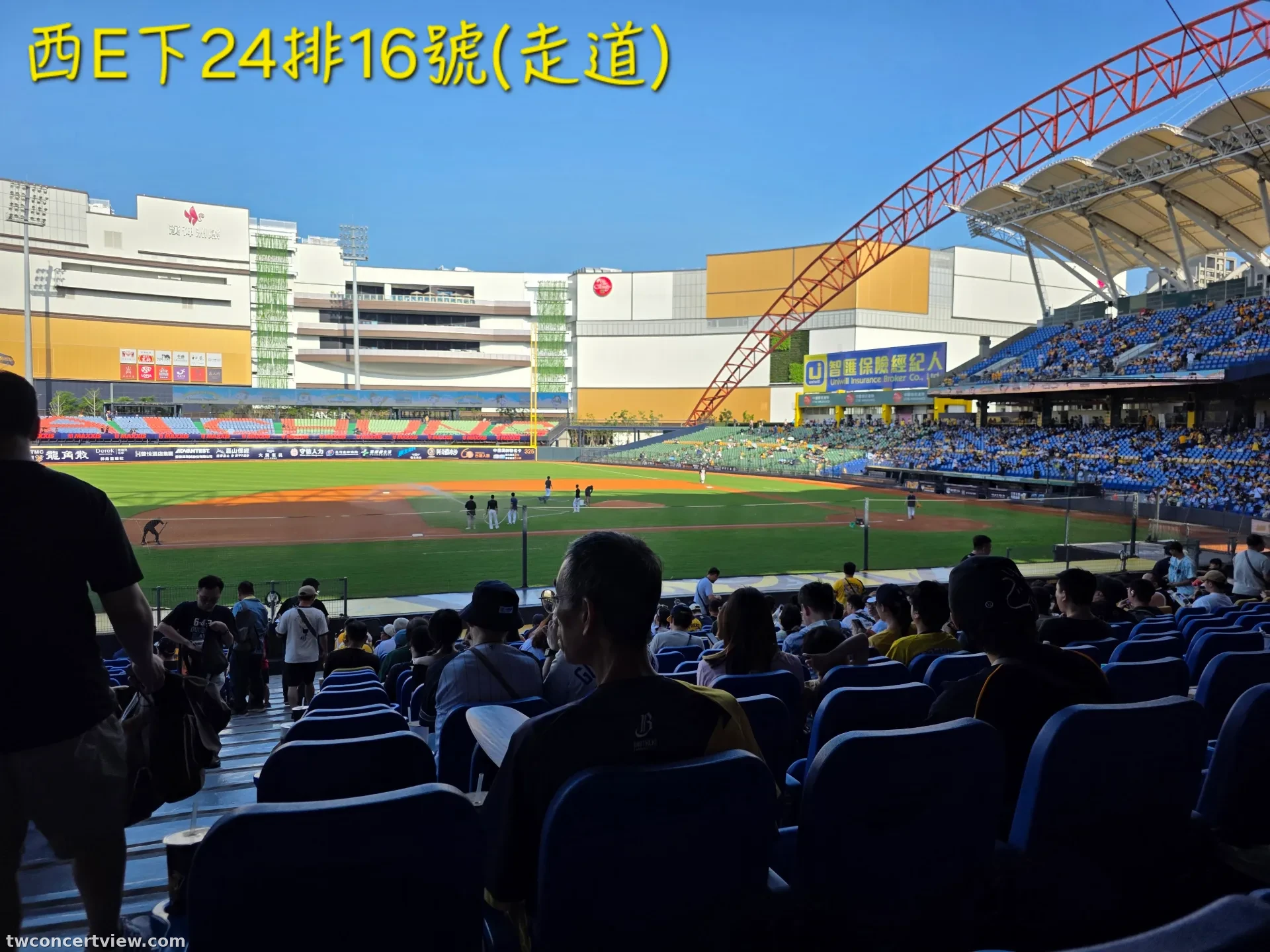 臺中洲際棒球場 E-L 區 24排16號 視野照片 - 中信兄弟Snoopy主題日