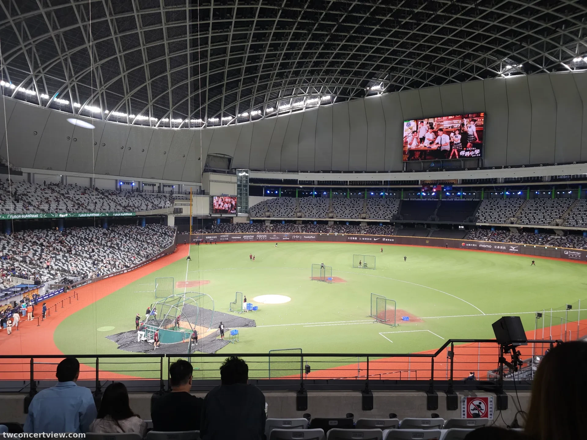 台北大巨蛋 球賽版本 210 區 6排6號 視野照片 - 富邦中學主題日