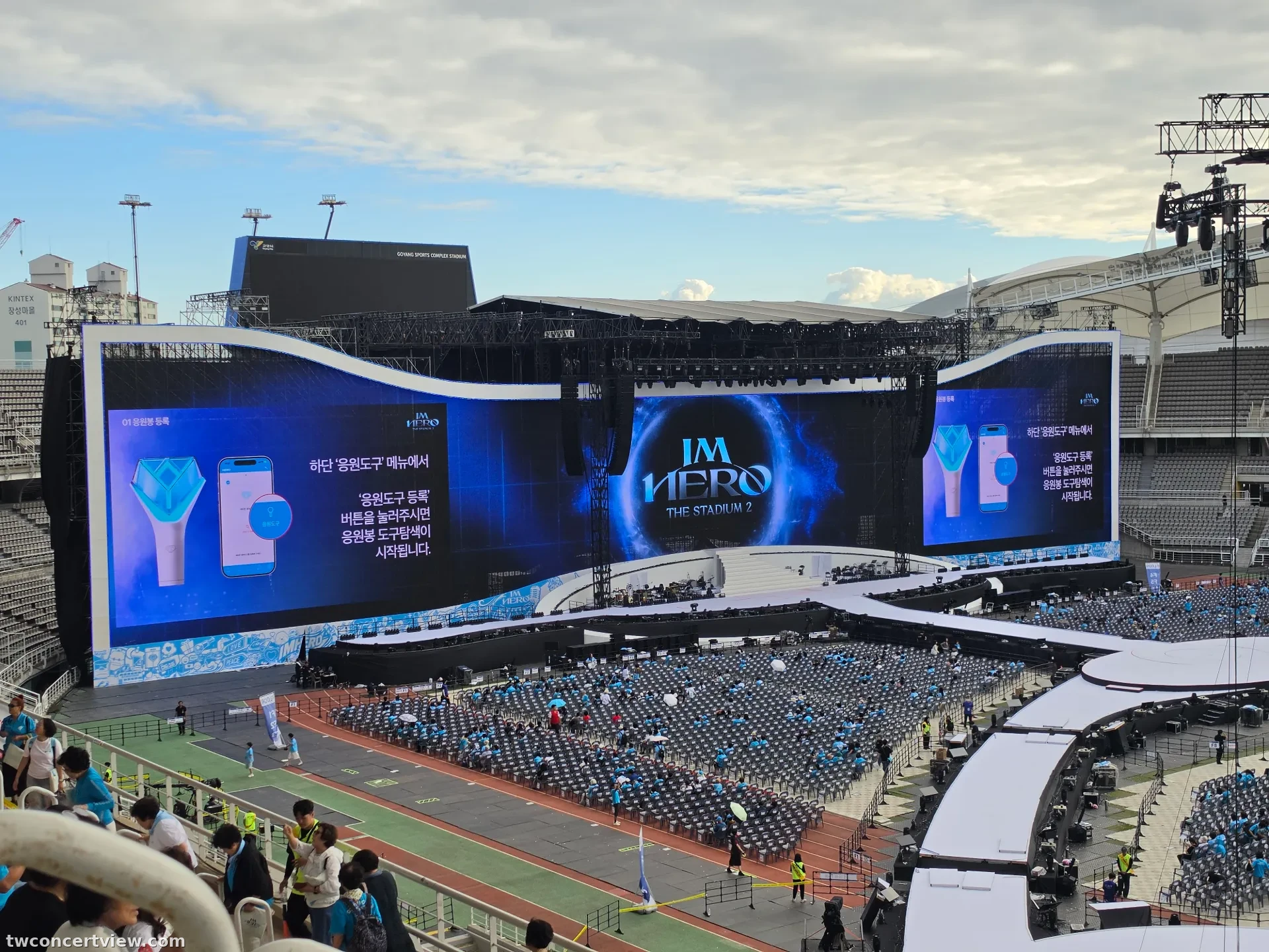 Goyang Stadium E8 Zona Baris 10, Kursi 24 foto pemandangan kursi - 2026 임영웅 콘서트 ［IM HERO - THE STADIUM 2］