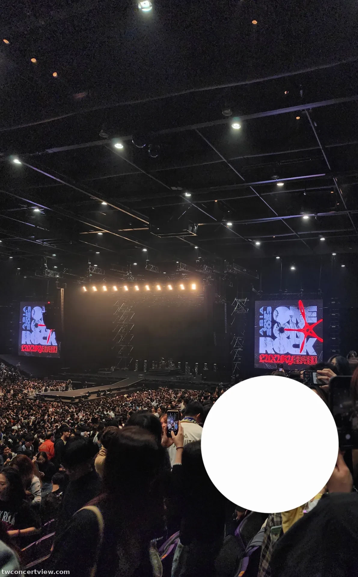 AsiaWorld-Expo 亞洲國際博覽館 Block 13 後段 X排10號 視野照片 - ONE OK ROCK Luxury Disease Asia Tour