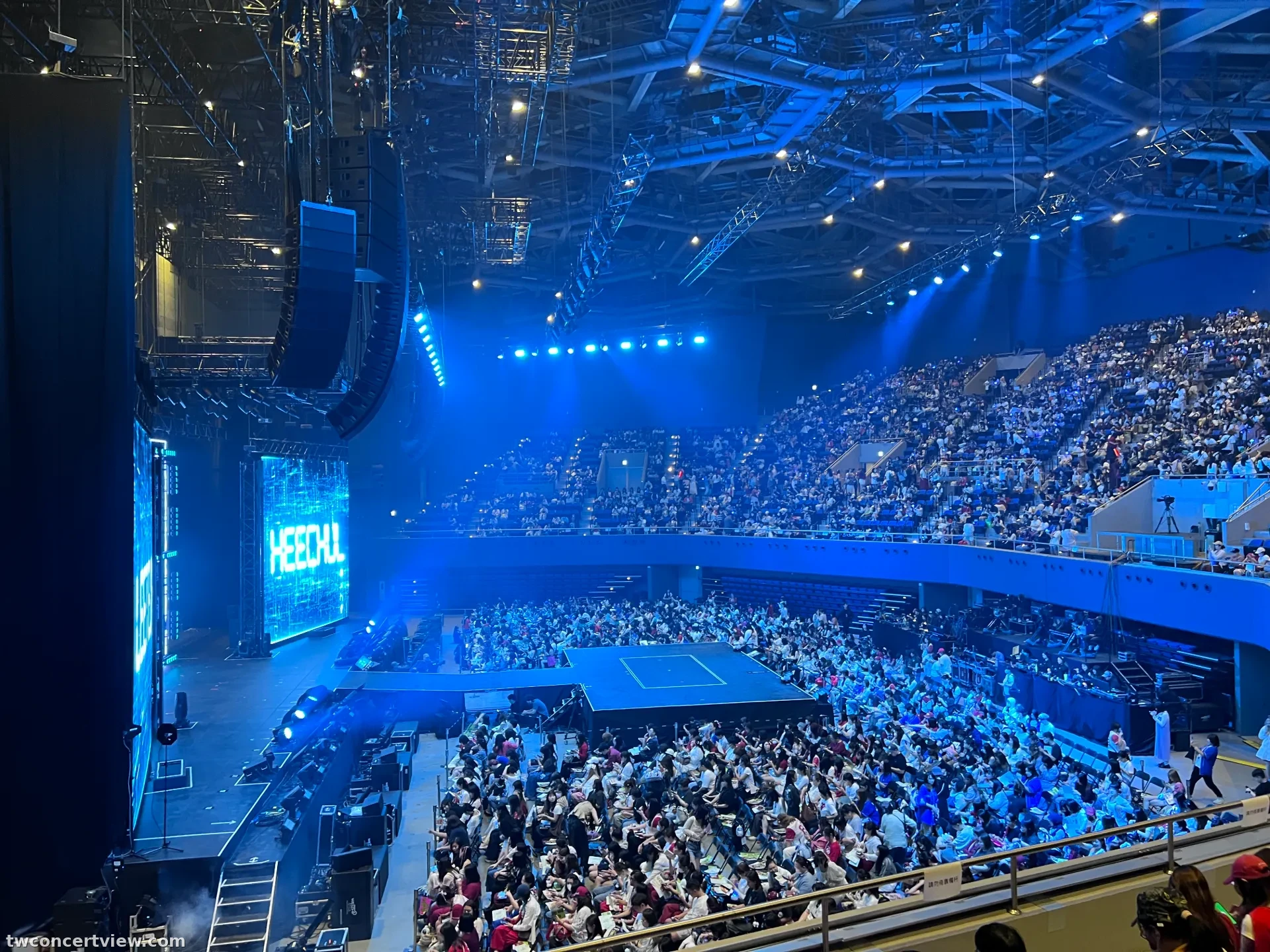 高雄流行音樂中心 2F E 區 E5排25號 視野照片 - 2026 super junior-83z fancon tour 1983 in kaohsiung