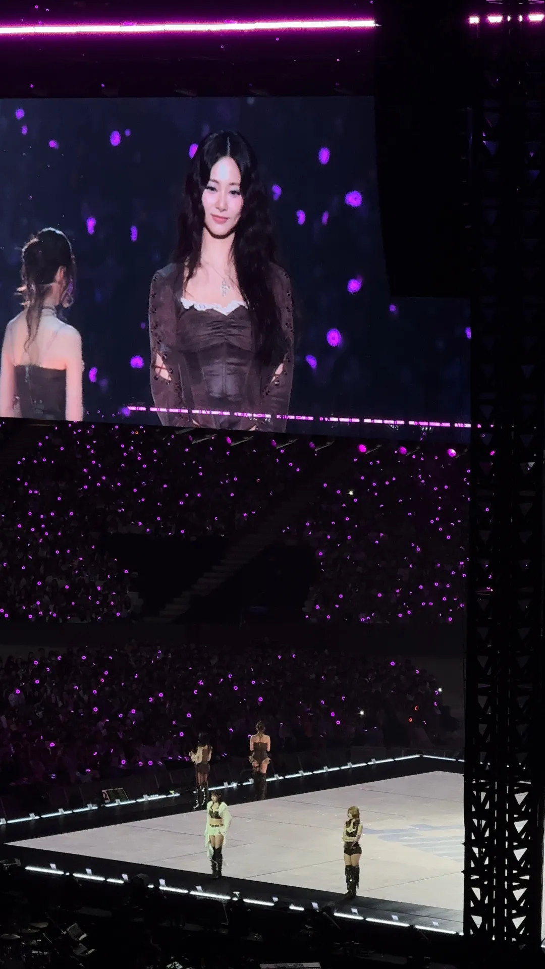 台北大巨蛋中央舞台 243 11排27號 視野照片 - TWICE THIS IS FOR