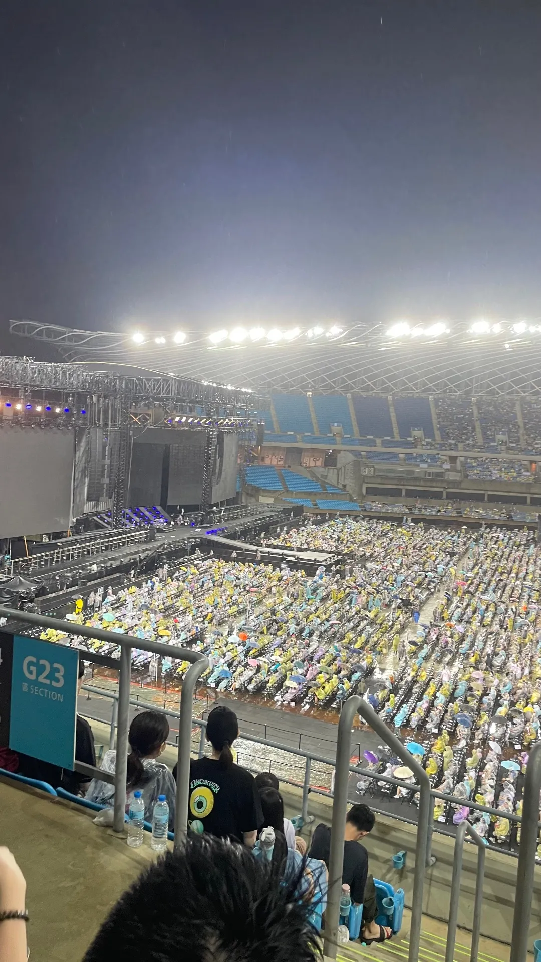 高雄世運主場館中央舞台 G23 6排226號 視野照片 - ONE OK ROCK 2024