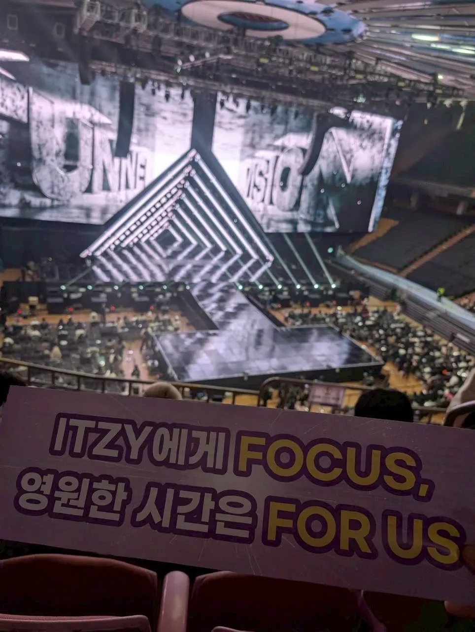 Jamsil Indoor Stadium 蠶室室內體育館 自動建檔區域: jis-33 6排2號 視野照片 - ITZY 3RD WORLD TOUR<TUNNEL VISION›