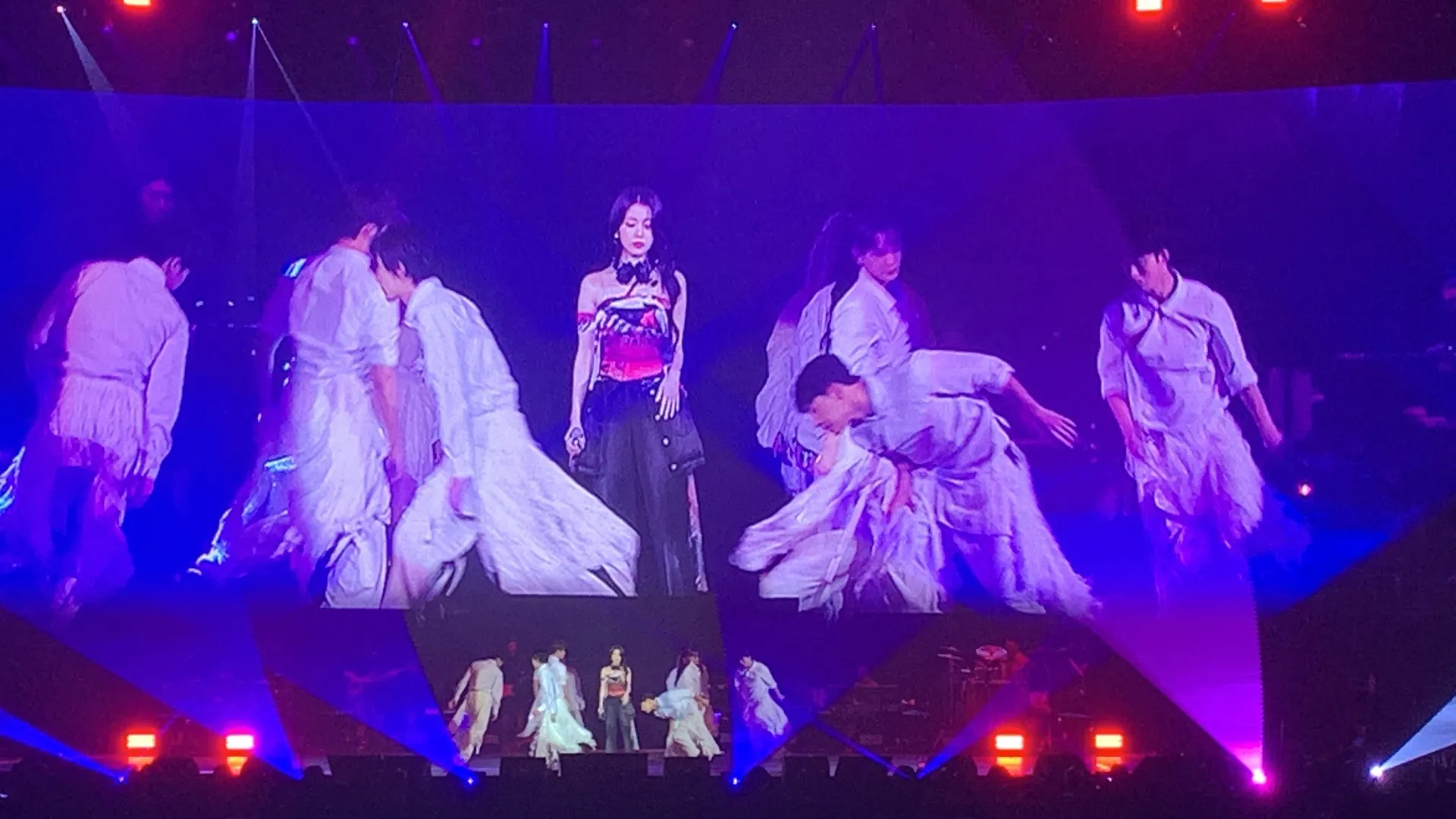 亞通體育館 (Axiata Arena)(Unifi Arena) 302 區 B排17號 視野照片 - 2024 IU H.E.R. WORLD TOUR CONCERT IN KUALA LUMPUR