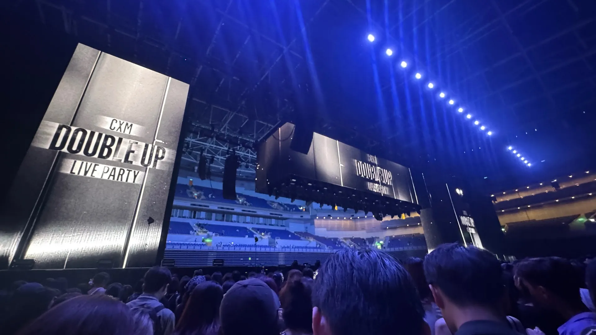 高雄巨蛋中央舞台 自動建檔區域: karf-h 中排右號 視野照片 - CxM double up live party