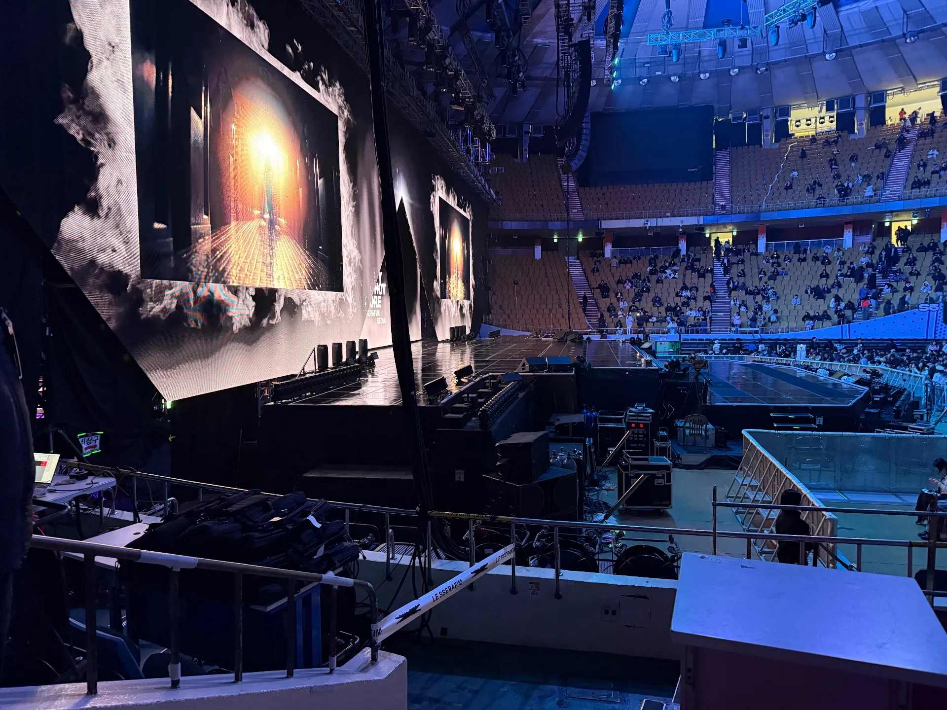 Jamsil Indoor Stadium 蠶室室內體育館 自動建檔區域: jis-18 4排16號 視野照片 - LE SSERAFIM ENCORE TOUR IN SEOUL