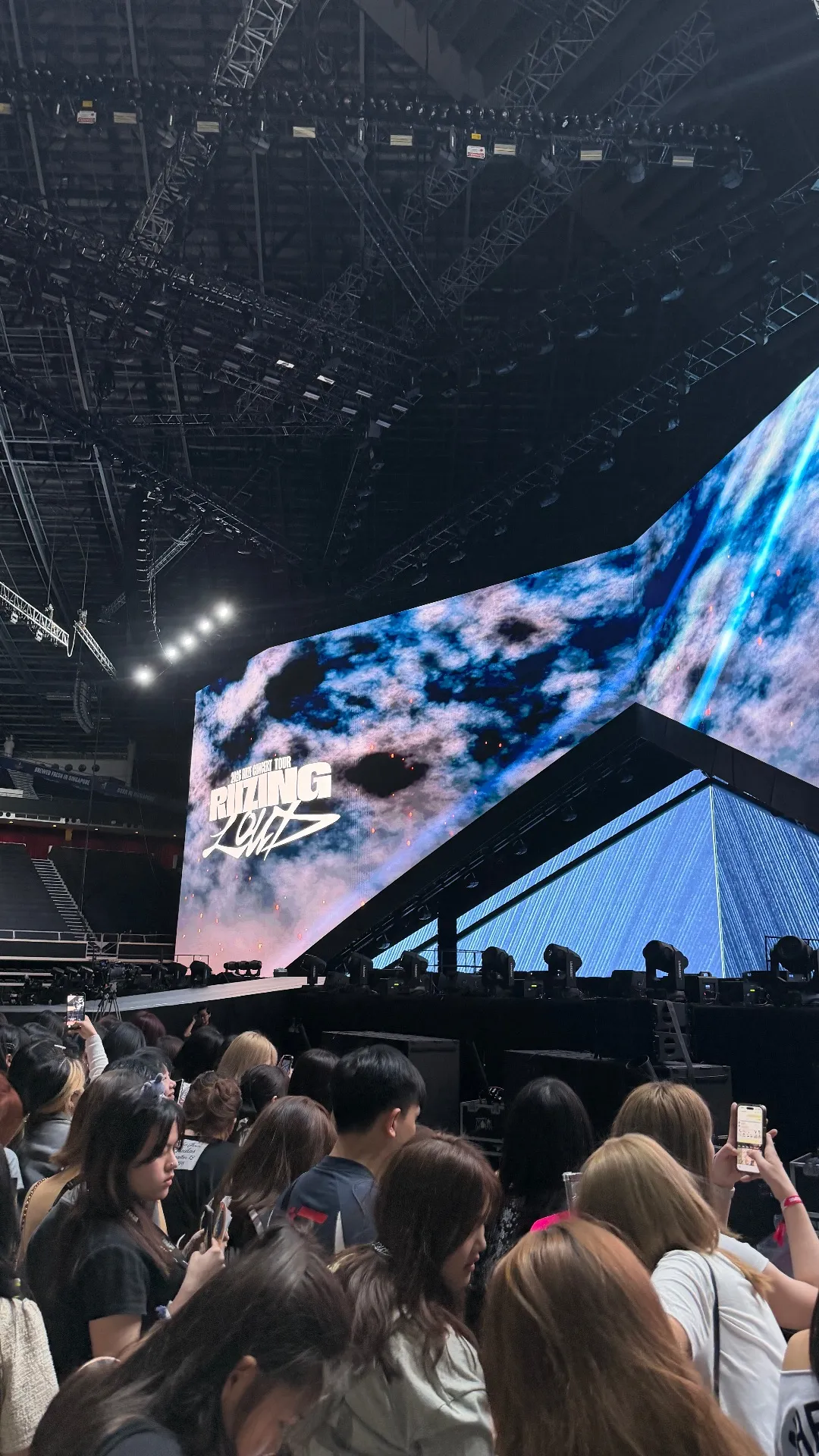 新加坡室內體育館 (Singapore Indoor Stadium) 自動建檔區域: sis-floora 後排中號 視野照片 - RIIZE CONCERT TOUR RIIZING LOUD in SINGAPORE