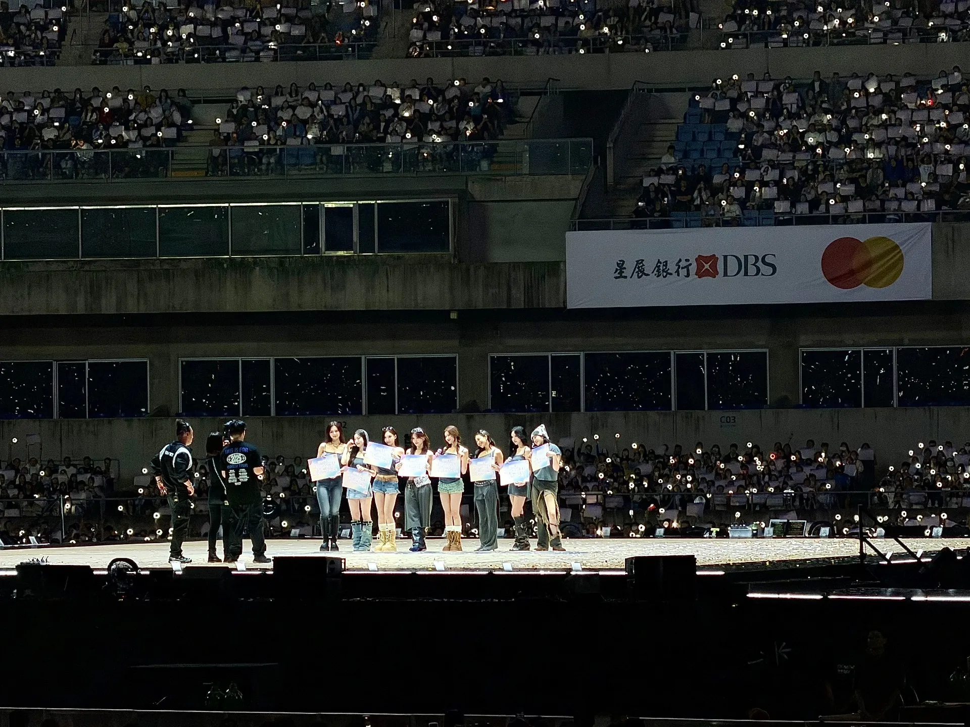 高雄世運主場館中央舞台 G02 8排94號 視野照片 - TWICE <THIS IS FOR> in KAOHSIUNG