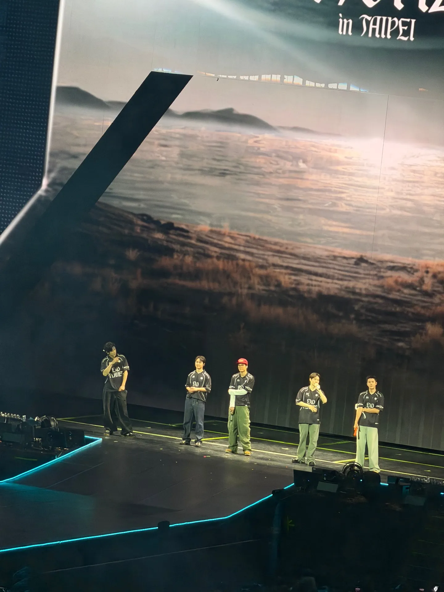 台北小巨蛋 黃2A 14排7號 視野照片 - EXO #6 TAIPEI