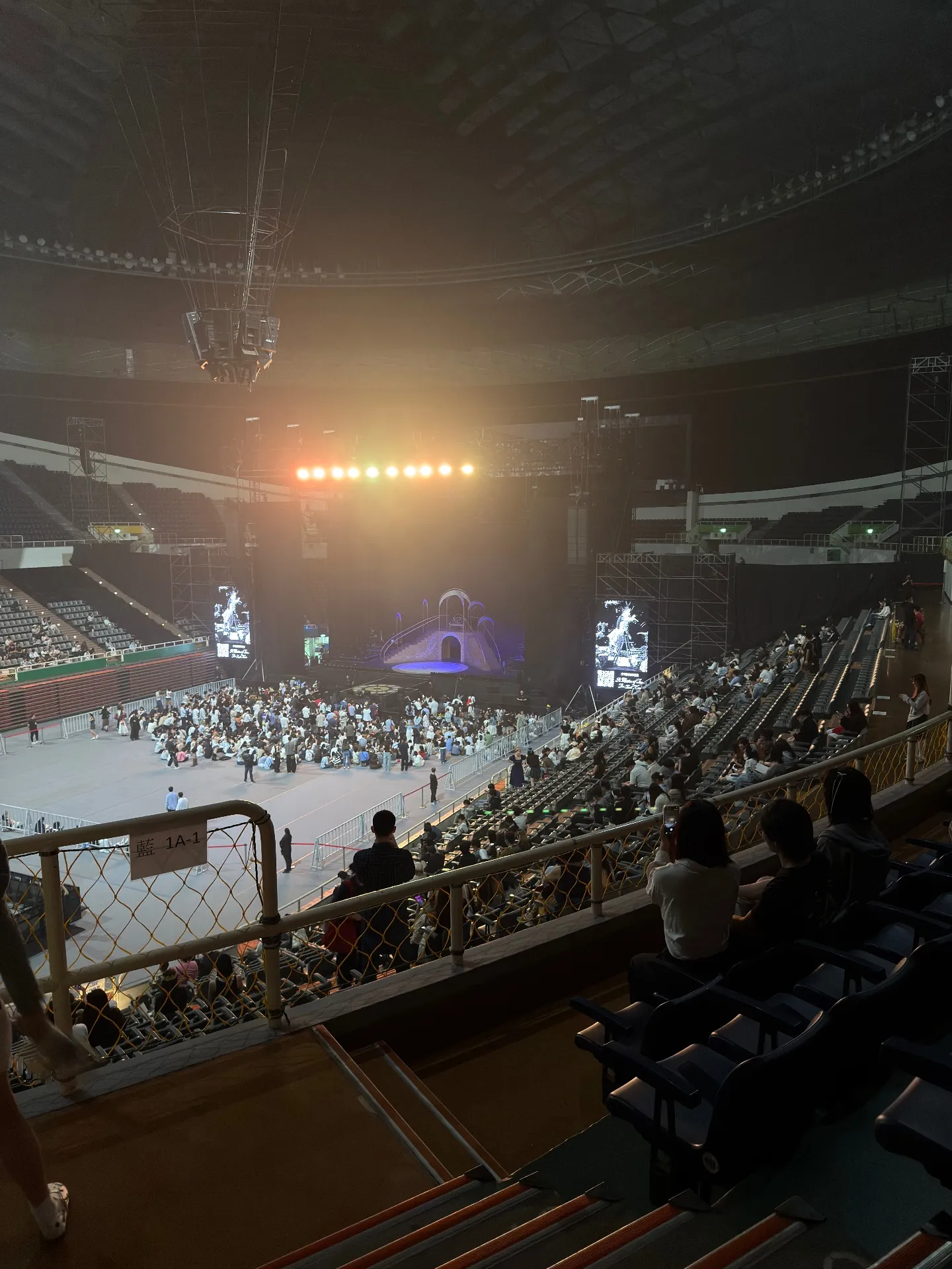 林口體育館 藍1A-2 區 3排15號 視野照片 - Laufey： A Matter of Time Tour in Taipei