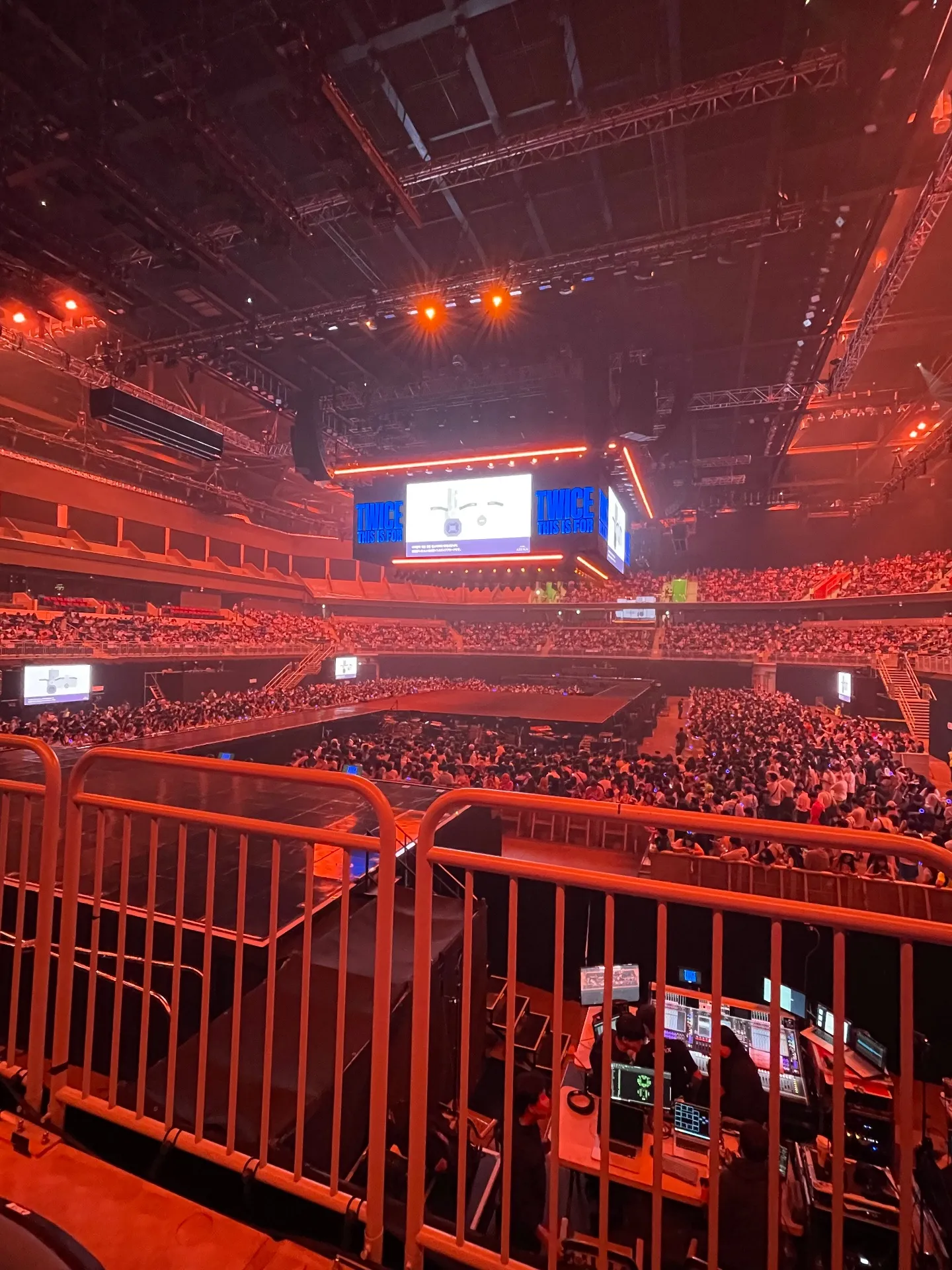 Inspire Arena 301 โซน แถว B ที่นั่ง 12 ภาพวิวที่นั่ง - 2025 TWICE 6TH WORLD TOUR THIS IS FOR