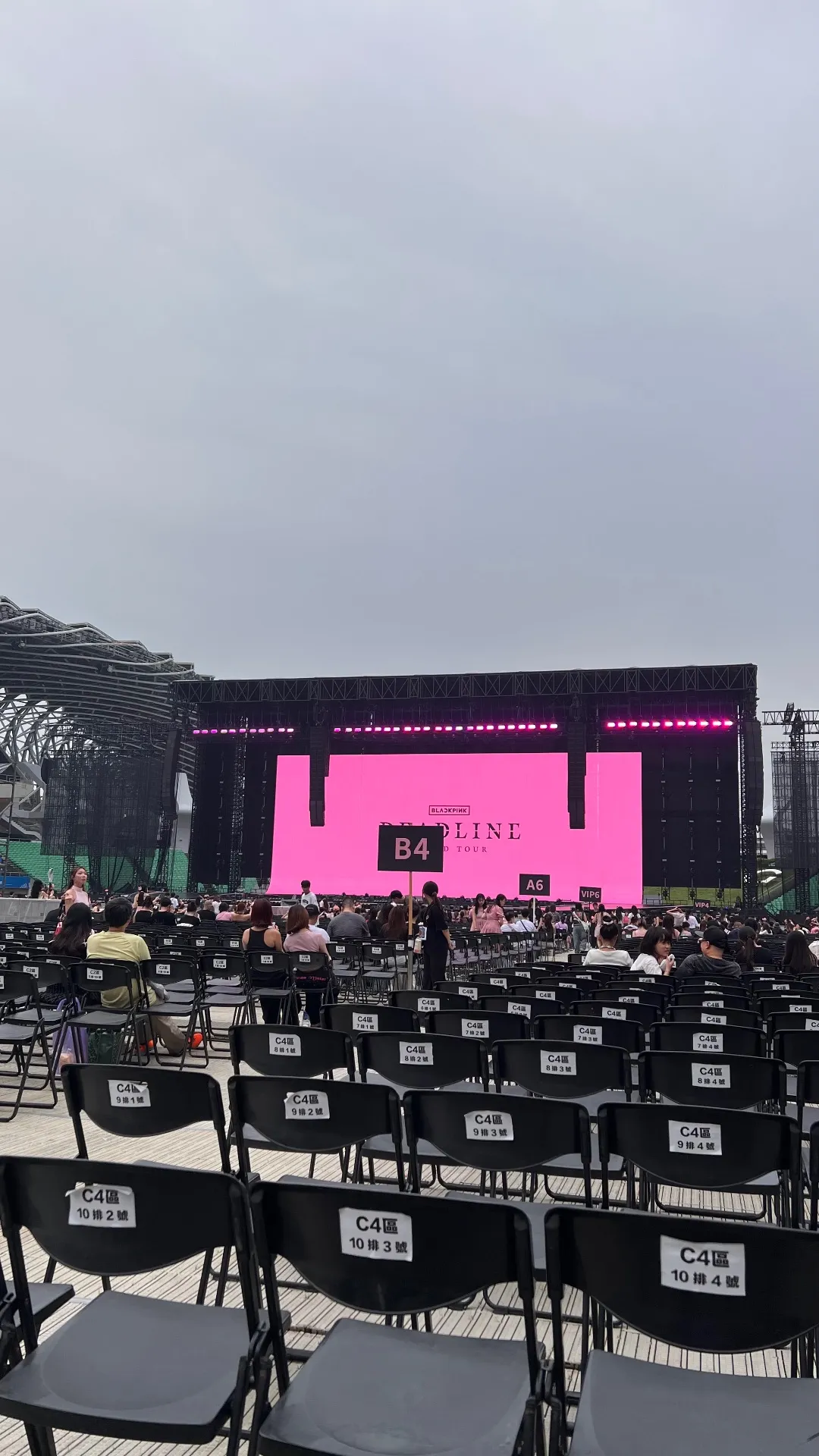 高雄世運主場館 FLOORK 後排左號 視野照片 - BLACKPINK