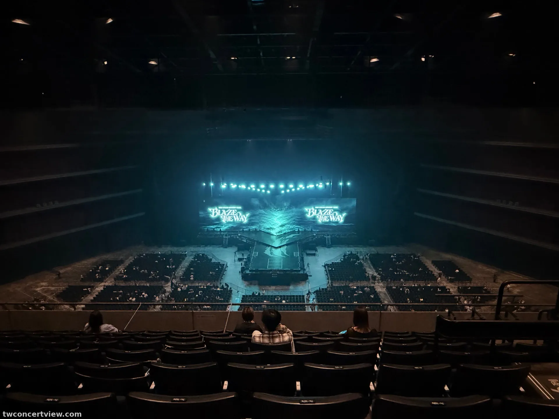 K-Arena Yokohama 42 โซน แถว 9 ที่นั่ง 147 ภาพวิวที่นั่ง - &TEAM BLAZE THE WAY