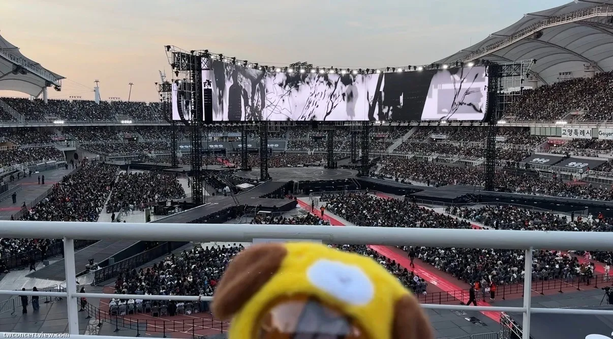고양체육관 (센터 스테이지) S10 구역 2열13번 좌석 시야 사진 - BTS WORLD TOUR ARIRANG - in Goyang
