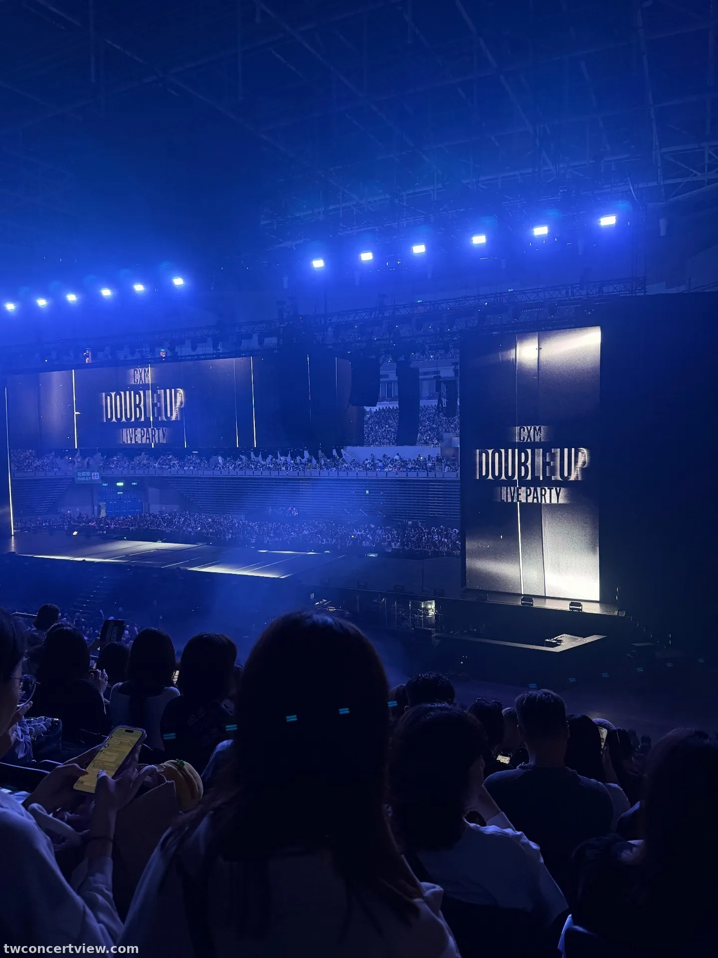 高雄巨蛋中央舞台 221 區 25排排12號號 視野照片 - CxM [DOUBLE UP] LIVE PARTY in KAOHSIUNG