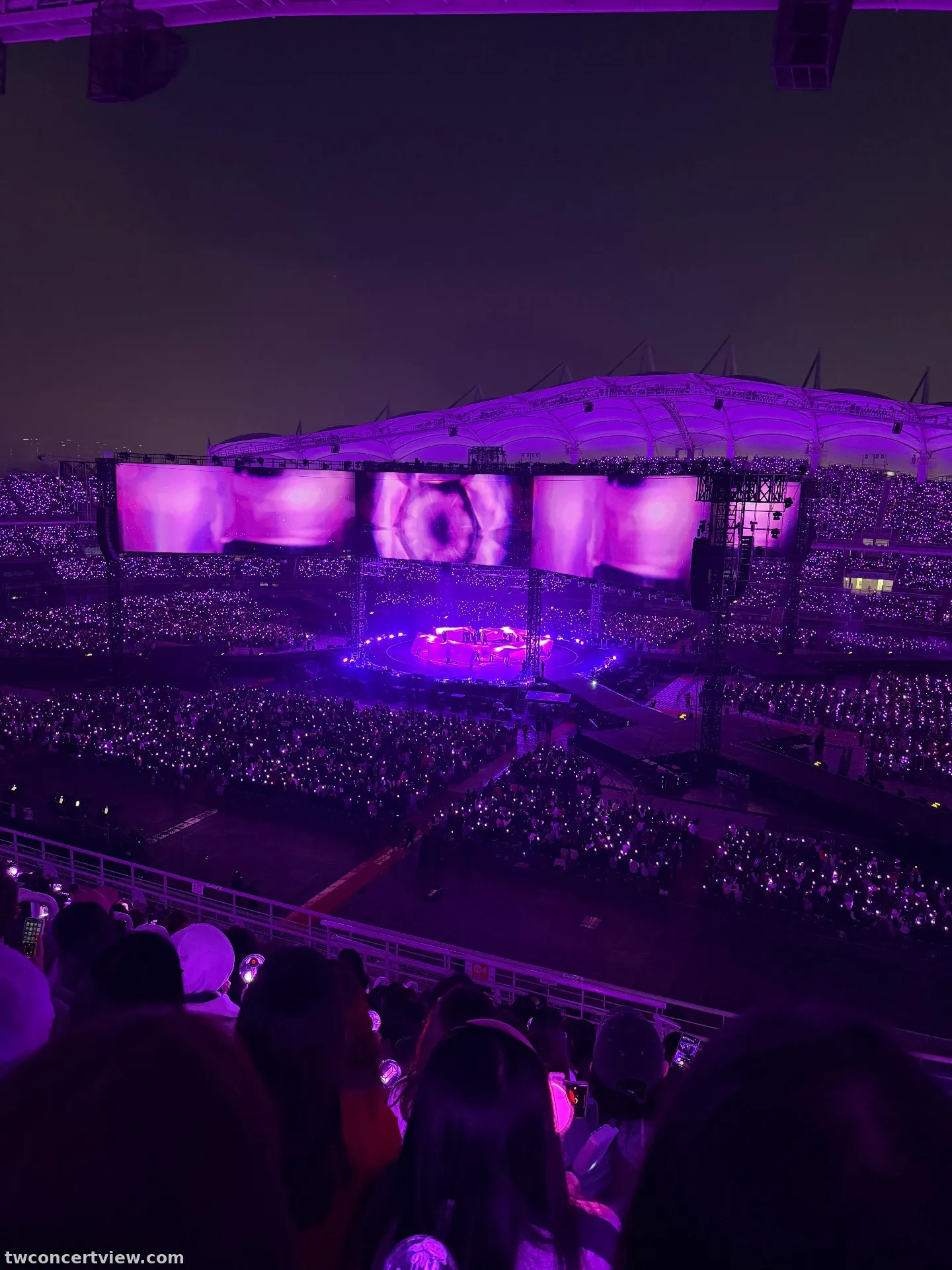 Goyang Gymnasium (Center Stage) W4 Zona Baris 17, Kursi 22 foto pemandangan kursi - BTS WORLD TOUR ‘ARIRANG’ IN GOYANG