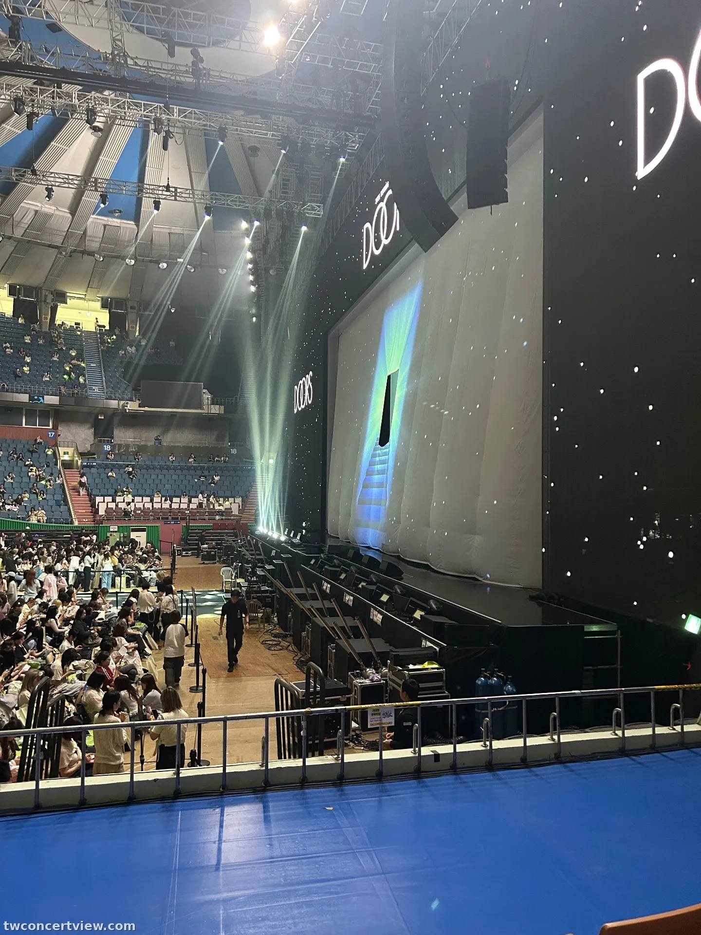 Jamsil Indoor Stadium 蠶室室內體育館 09 區 4排排8號號 視野照片 - NCT DOYOUNG DOORS in SEOUL