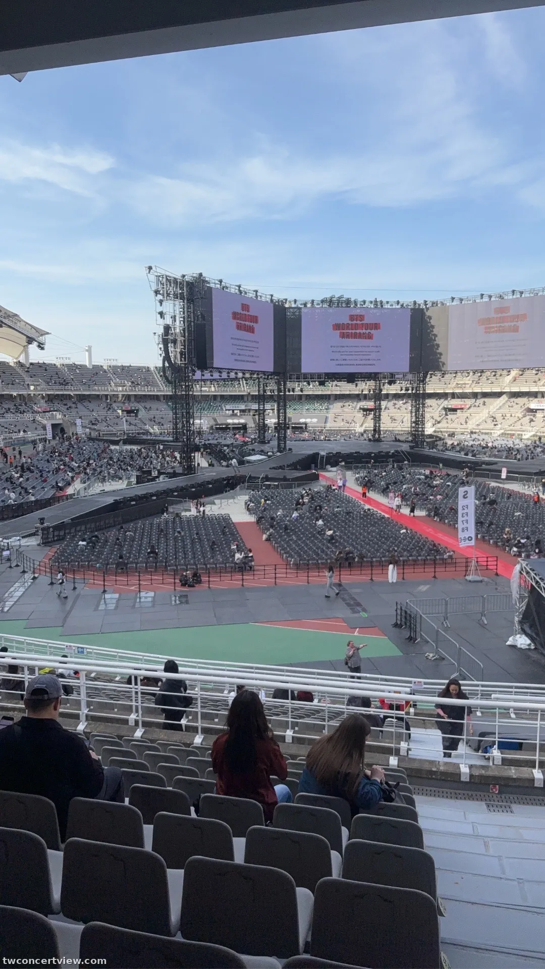 Goyang Gymnasium (Center Stage) S4 Zona Baris 21, Kursi 1 foto pemandangan kursi - BTS WORLD TOUR ARIRANG