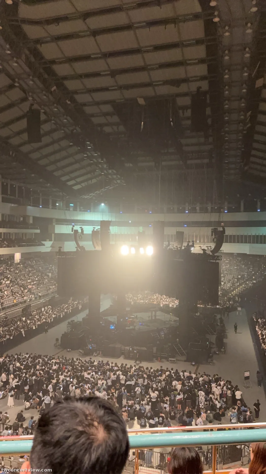 台北小巨蛋中央舞台 黃-3D 區 5排11號 視野照片 - king gnu cen+ral tour 2026