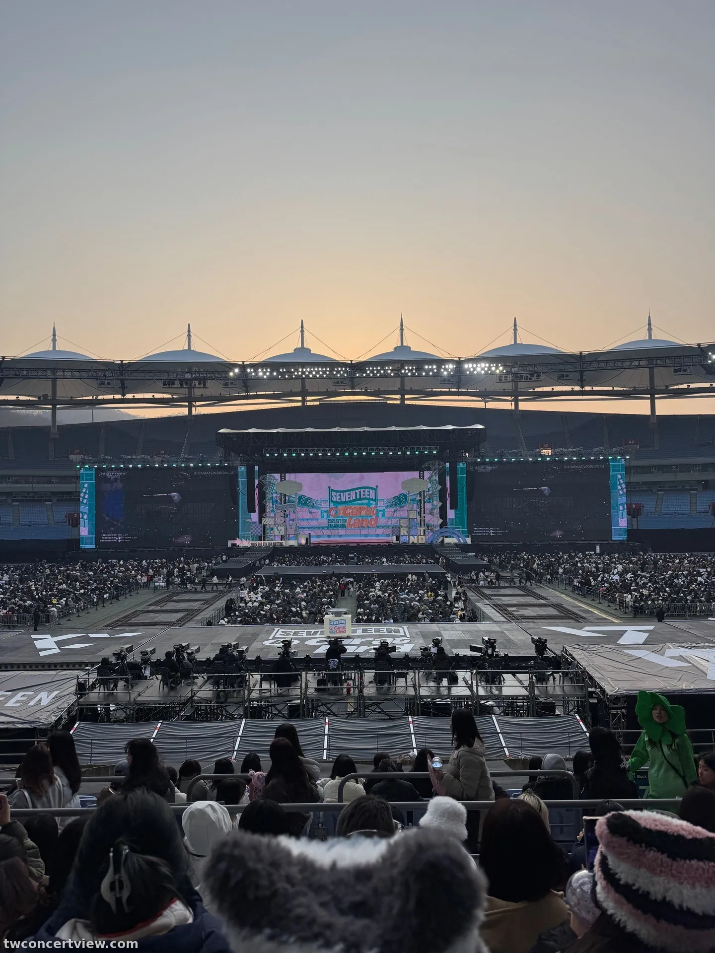 인천문학경기장 E23 구역 4열5번 좌석 시야 사진 - 2025 SEVENTEEN 9TH FAN MEETING