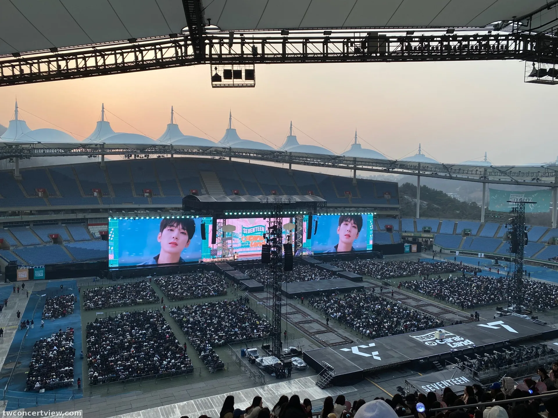 Incheon Munhak Stadium E59 โซน แถว 13 ที่นั่ง 3 ภาพวิวที่นั่ง - 2025克拉島