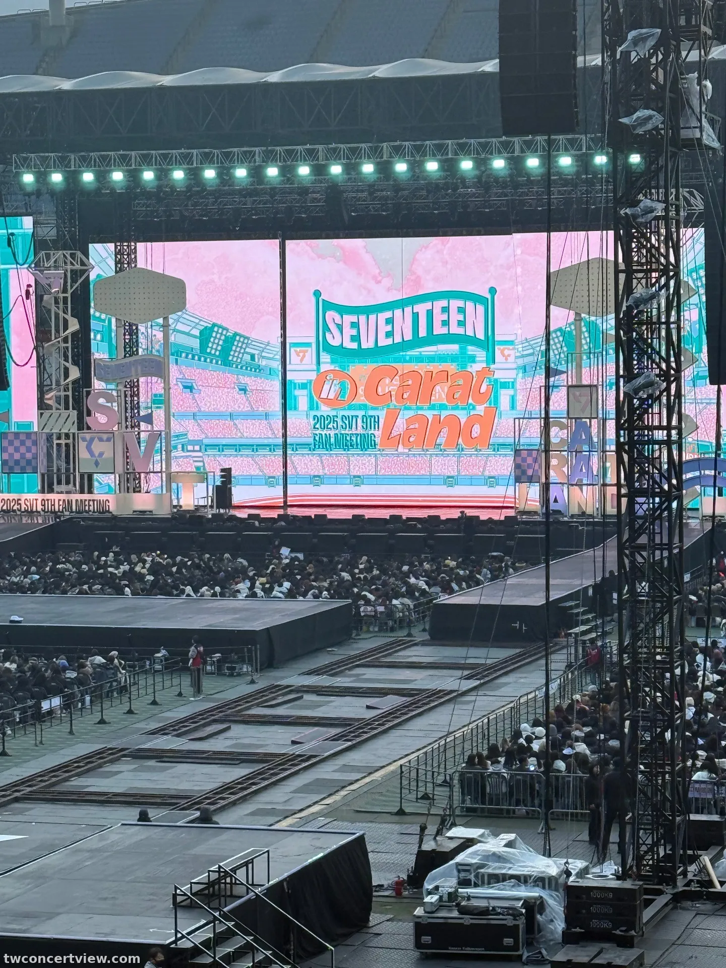 仁川文鶴競技場 E19 區 10排9號 視野照片 - SEVENTEEN in Carat Land