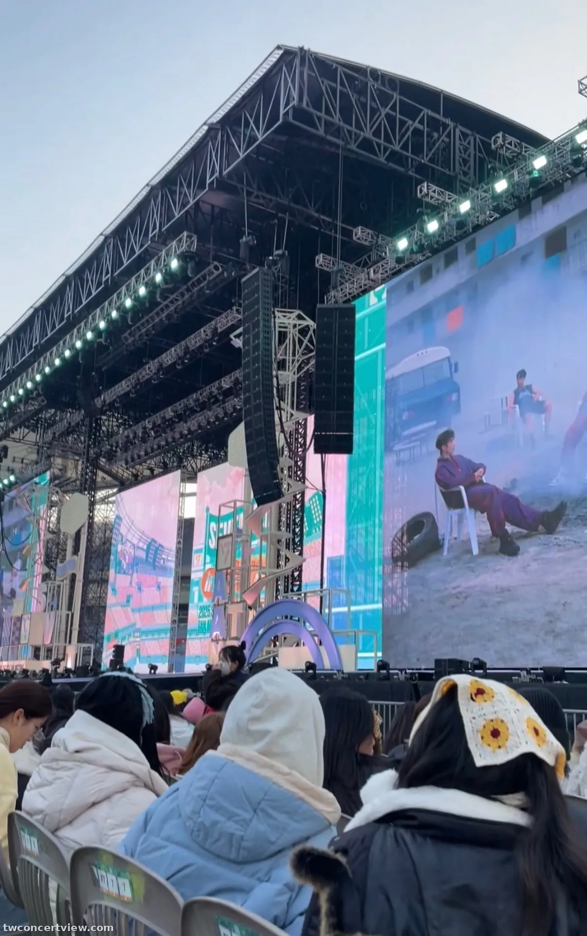 仁川文鶴競技場 D Row 前, Seat 右 seat view - 2025 SVT 9TH FAN MEETING ‘SEVENTEEN IN CARAT LAND’