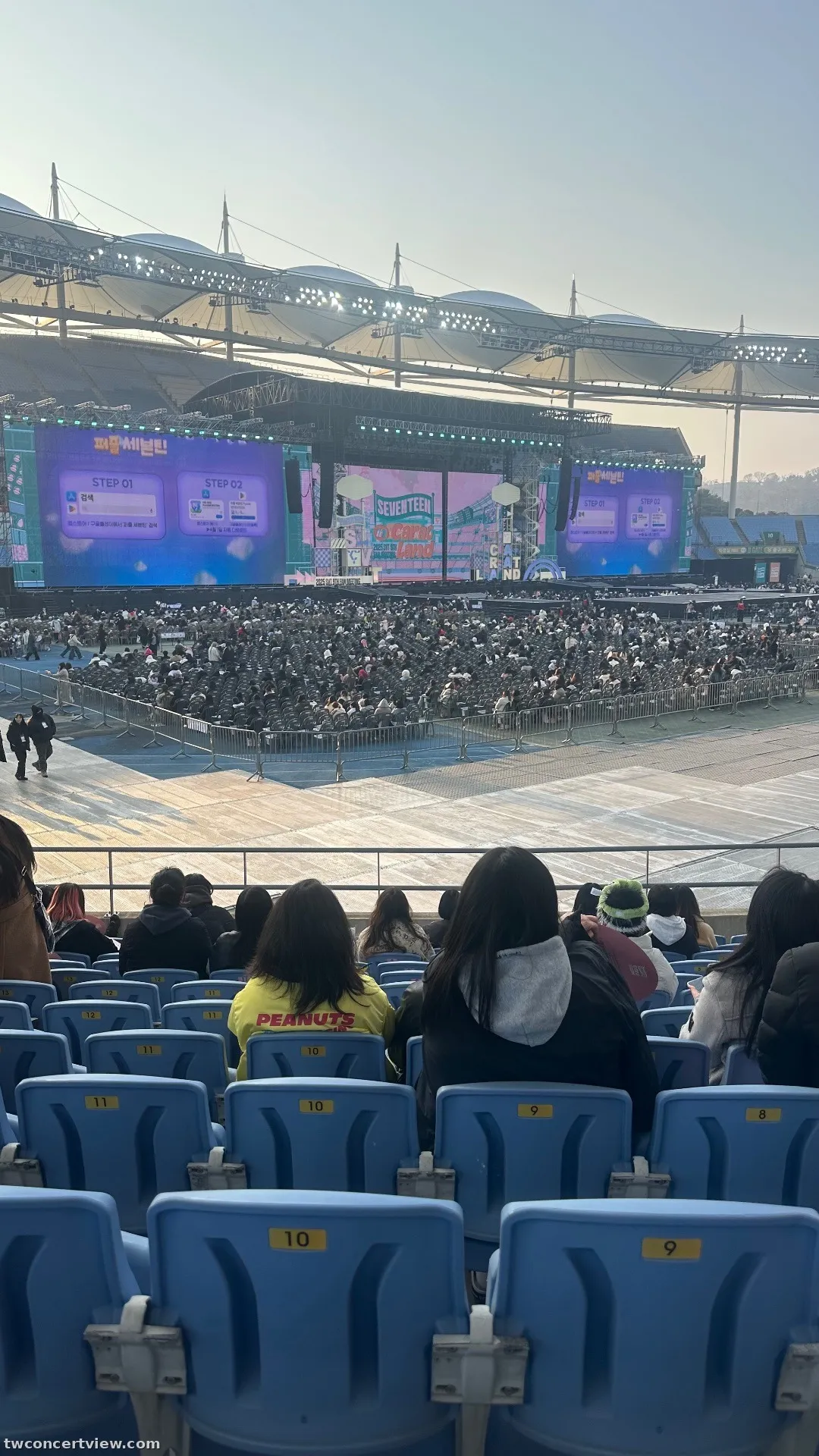 仁川文鶴競技場 S8 區 12排10號 視野照片 - 2025 SVT 9TH FAN MEETING <SEVENTEEN in CARAT LAND>